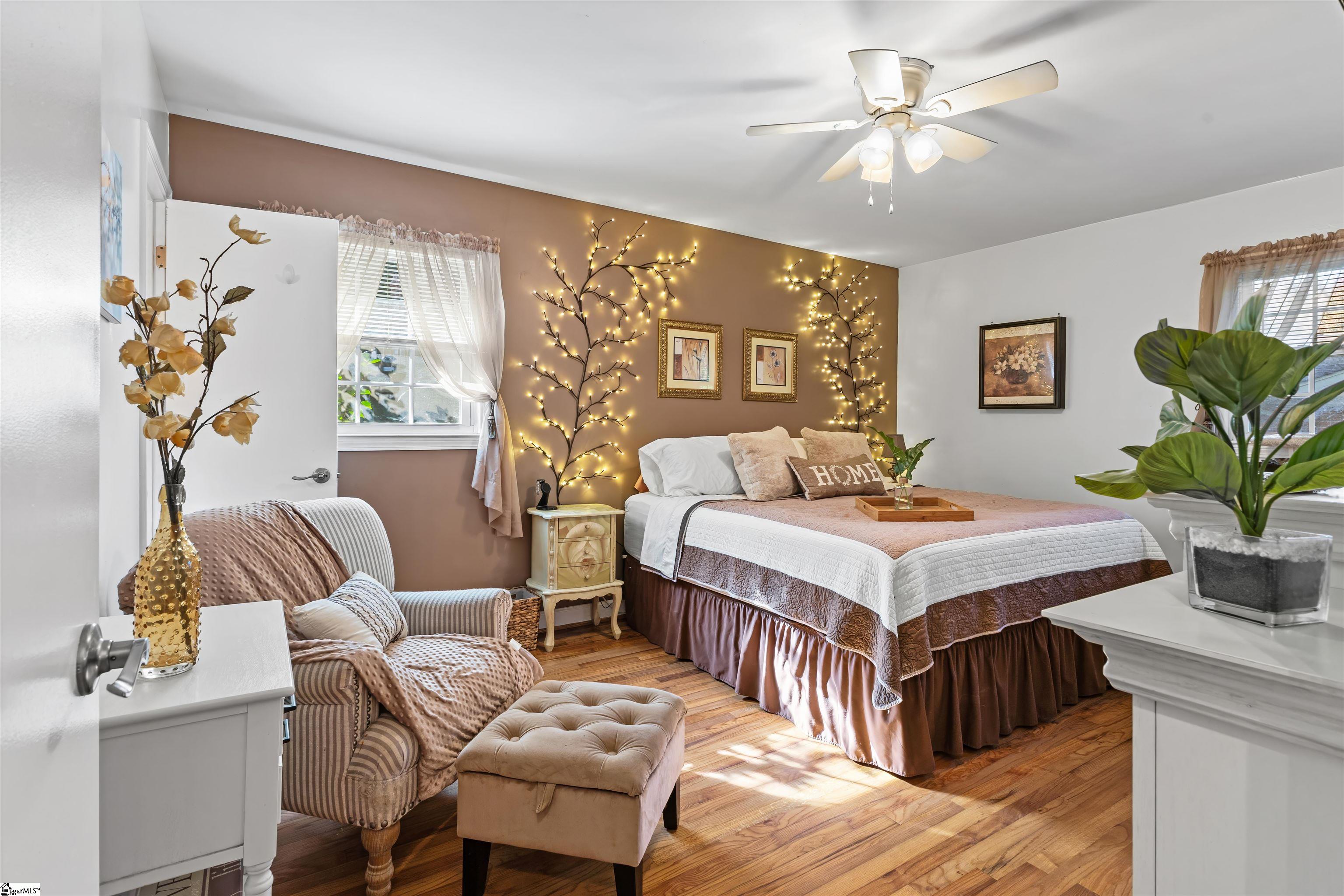 605 W Lee Road Property Photo 15