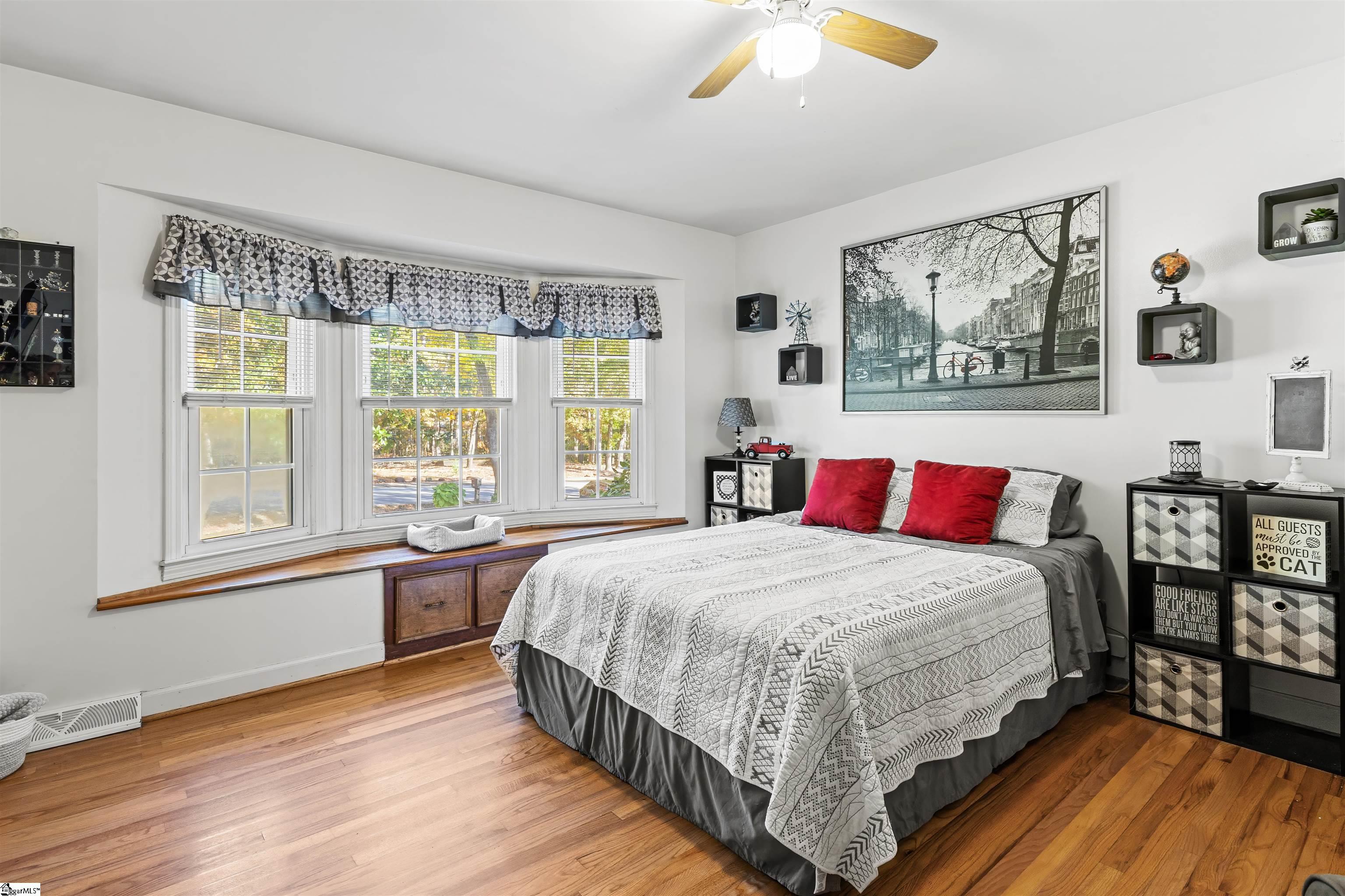 605 W Lee Road Property Photo 19