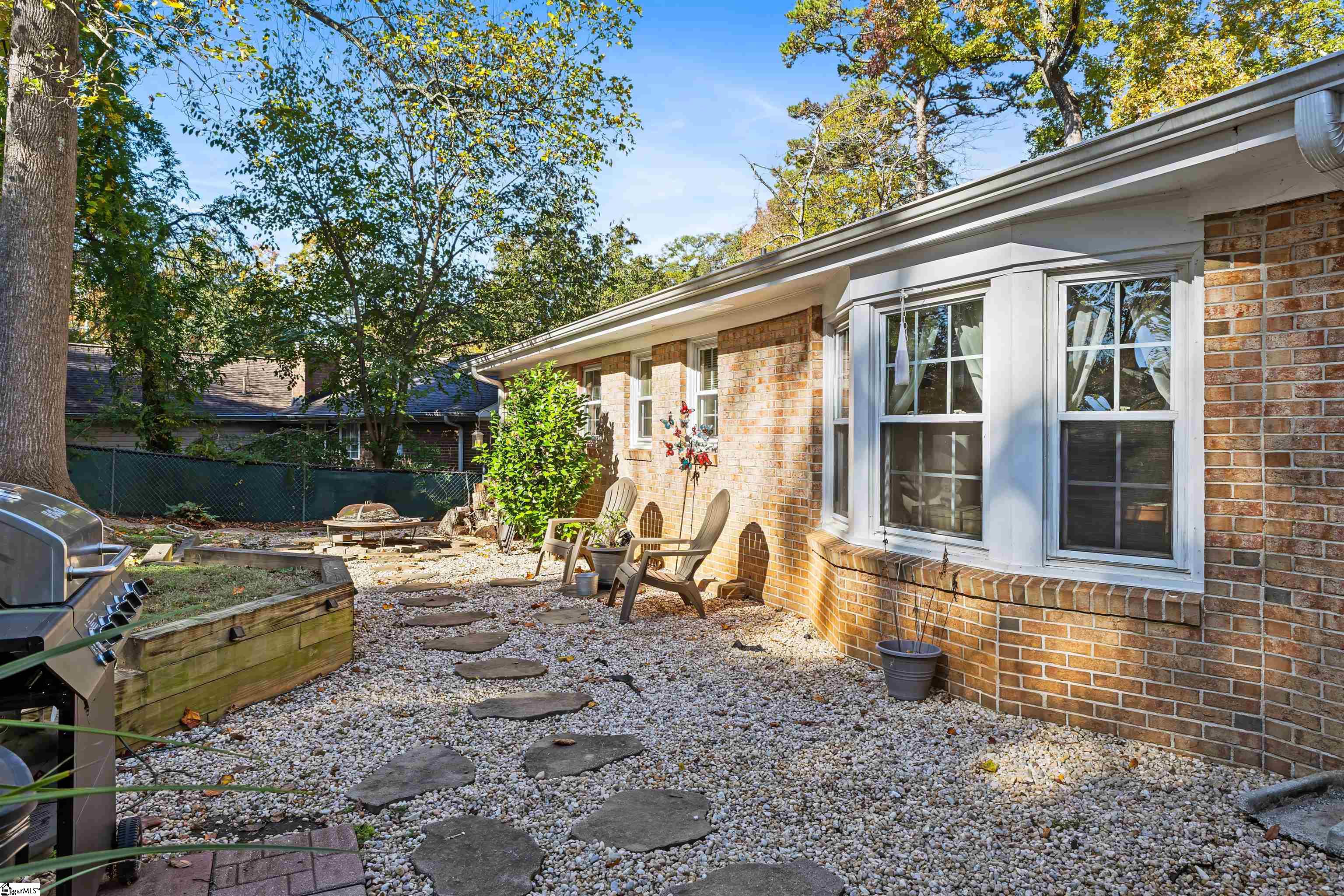 605 W Lee Road Property Photo 24