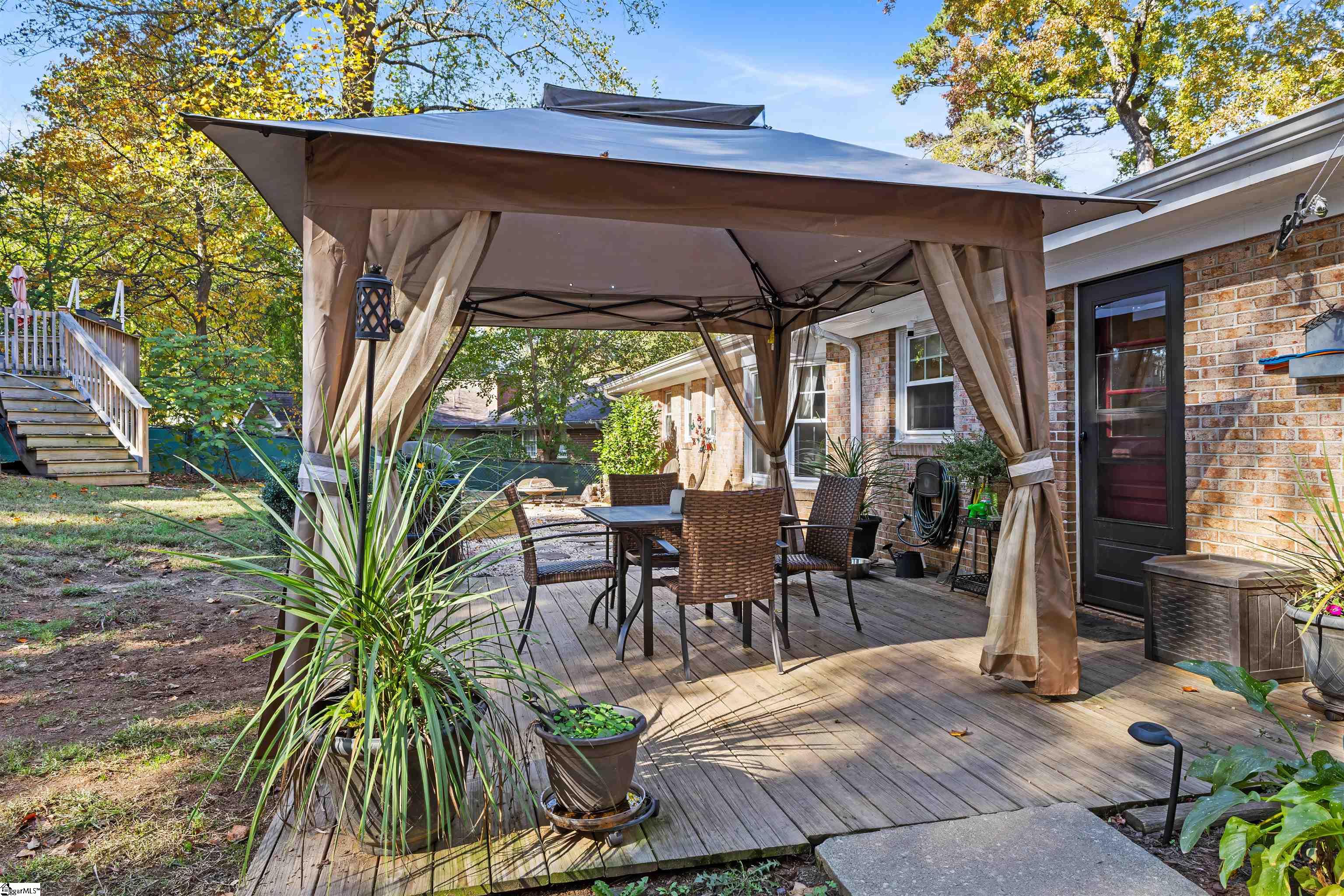 605 W Lee Road Property Photo 25