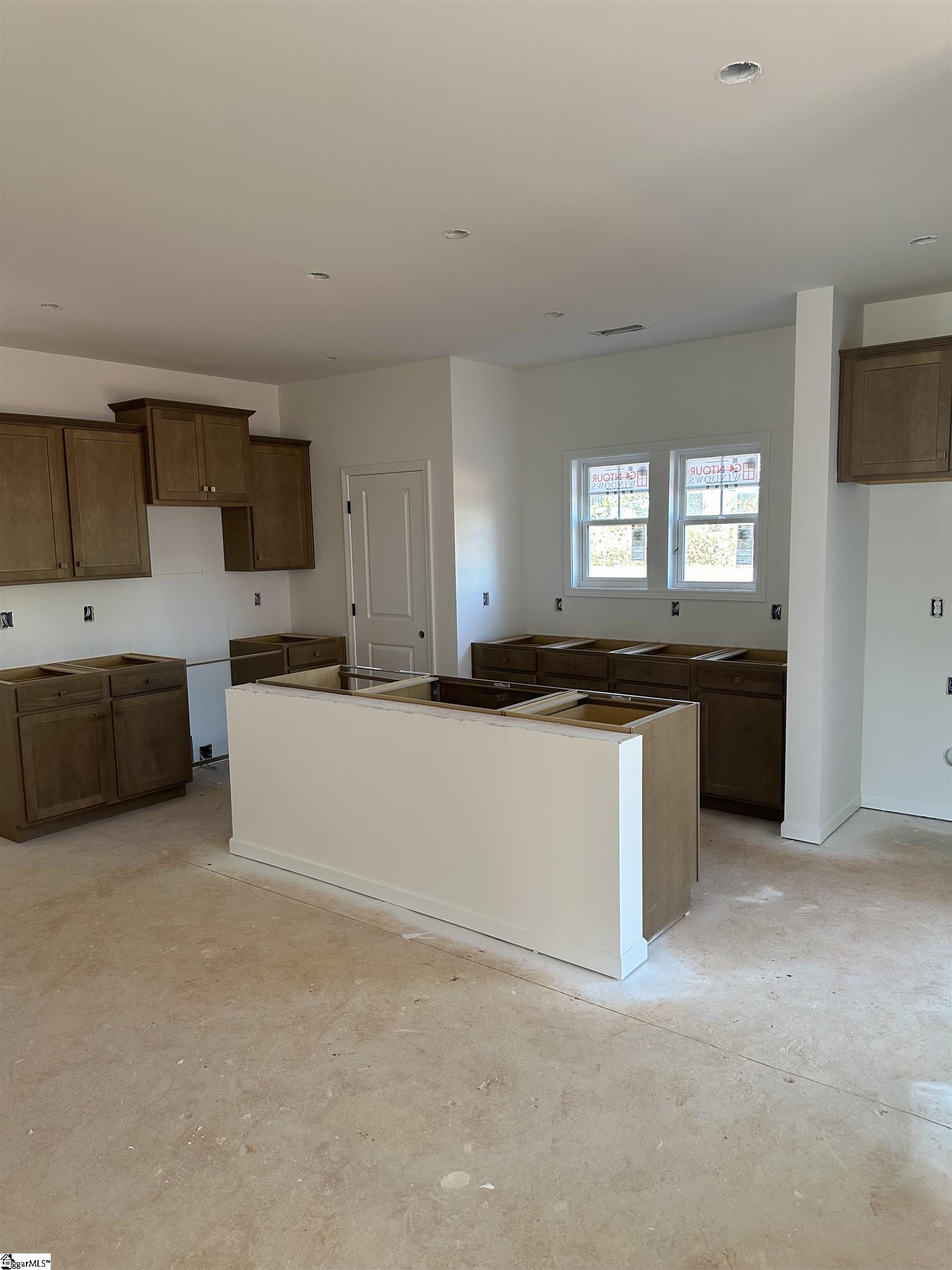 238 Brown Circle Property Photo 2