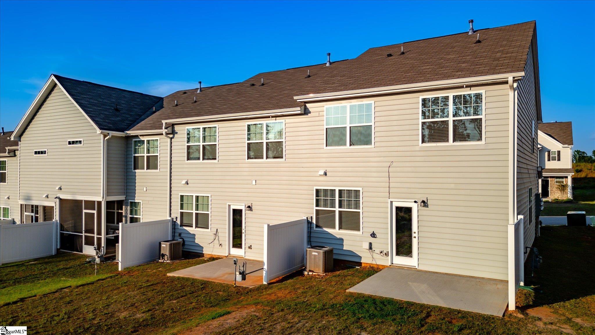 290 E Compass Way Property Photo 22