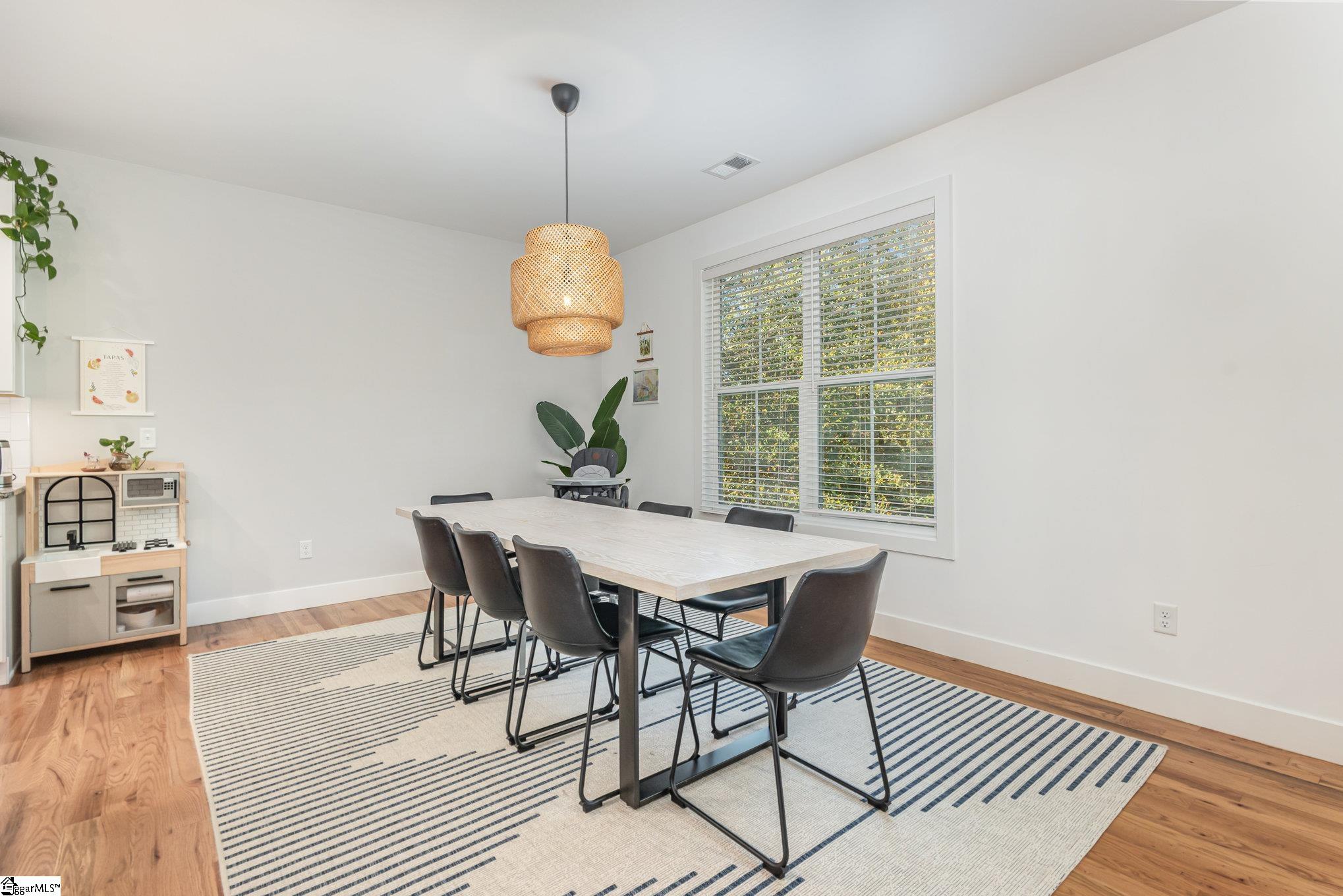 212 Larch Court Property Photo 6