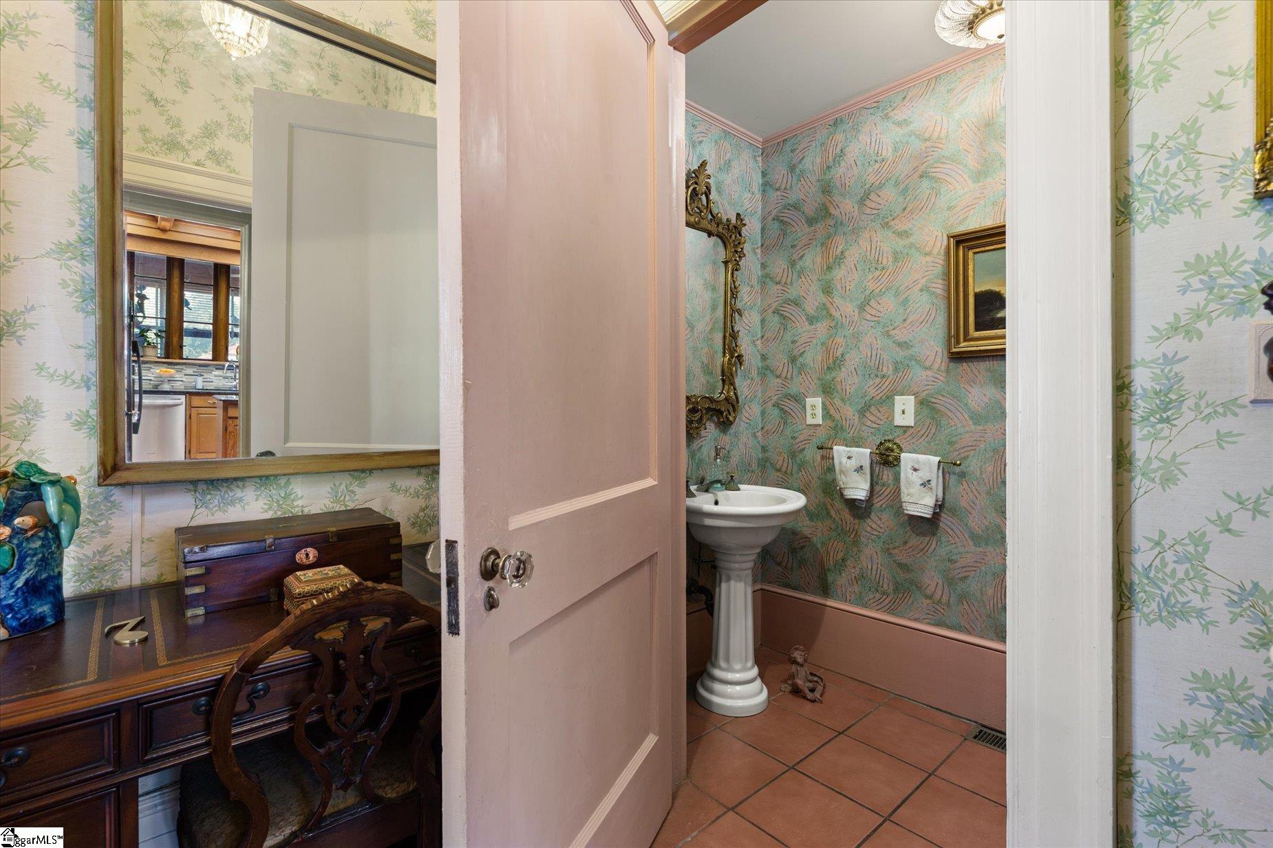 780 W Main Street Property Photo 27