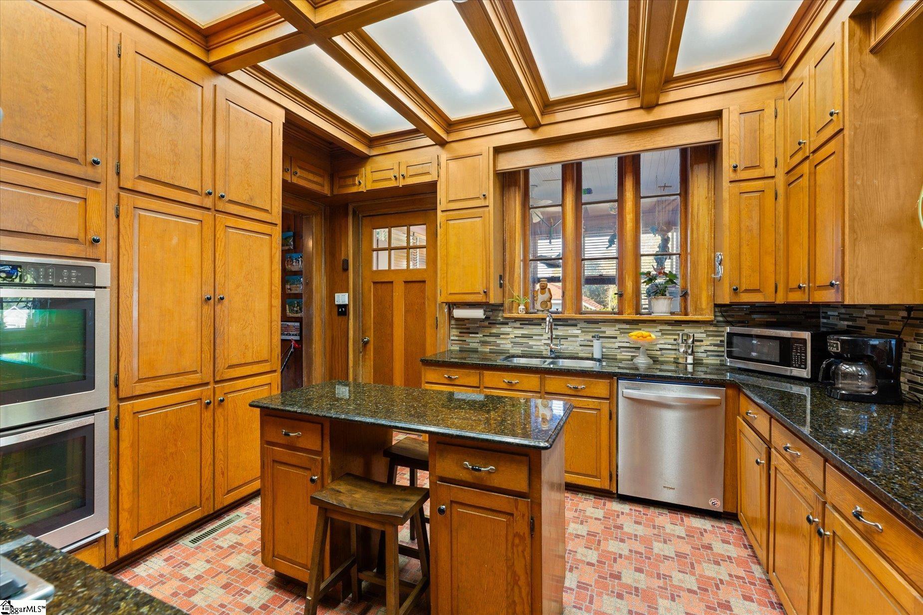 780 W Main Street Property Photo 28