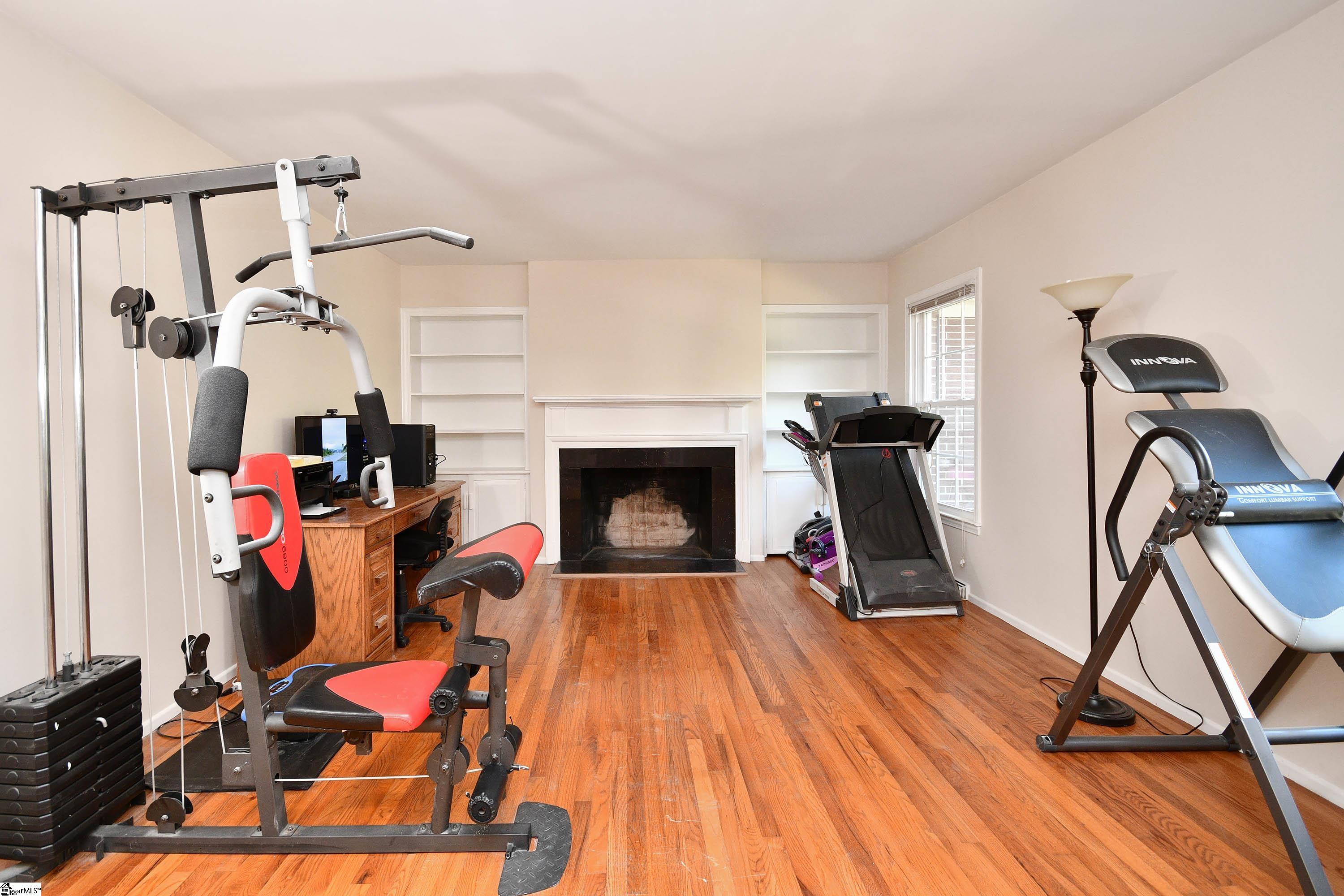 303 Tanglewood Drive Property Photo 6