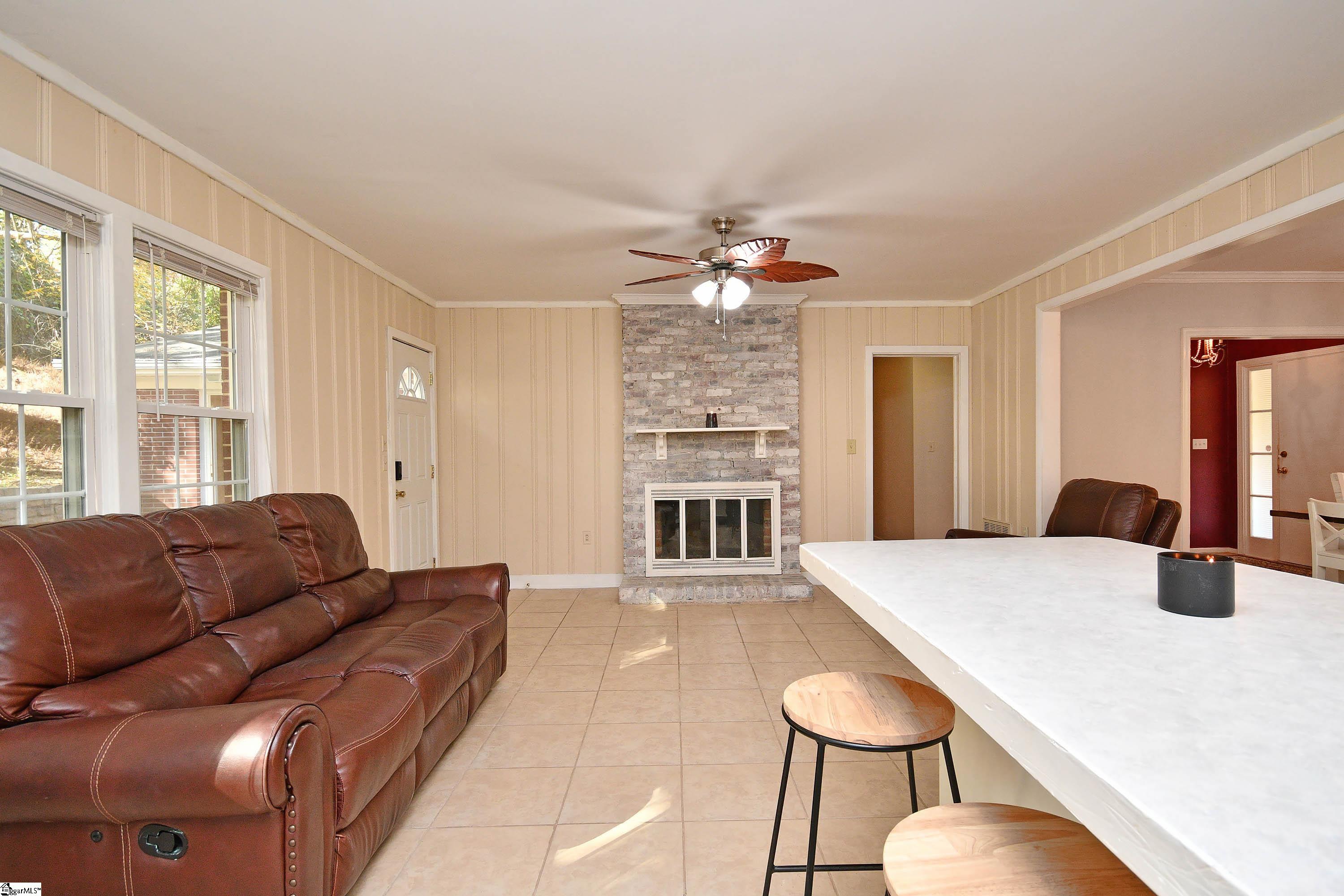 303 Tanglewood Drive Property Photo 14