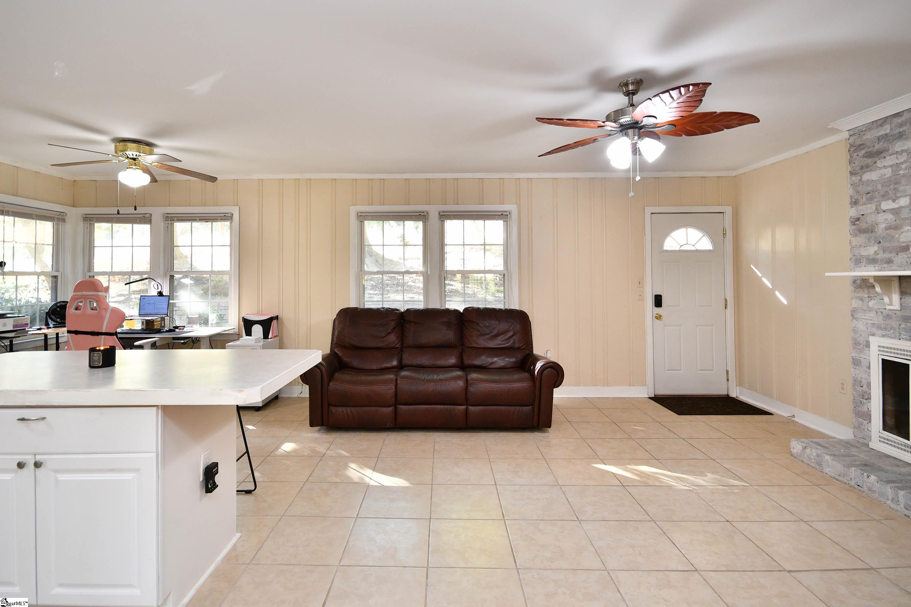 303 Tanglewood Drive Property Photo 15