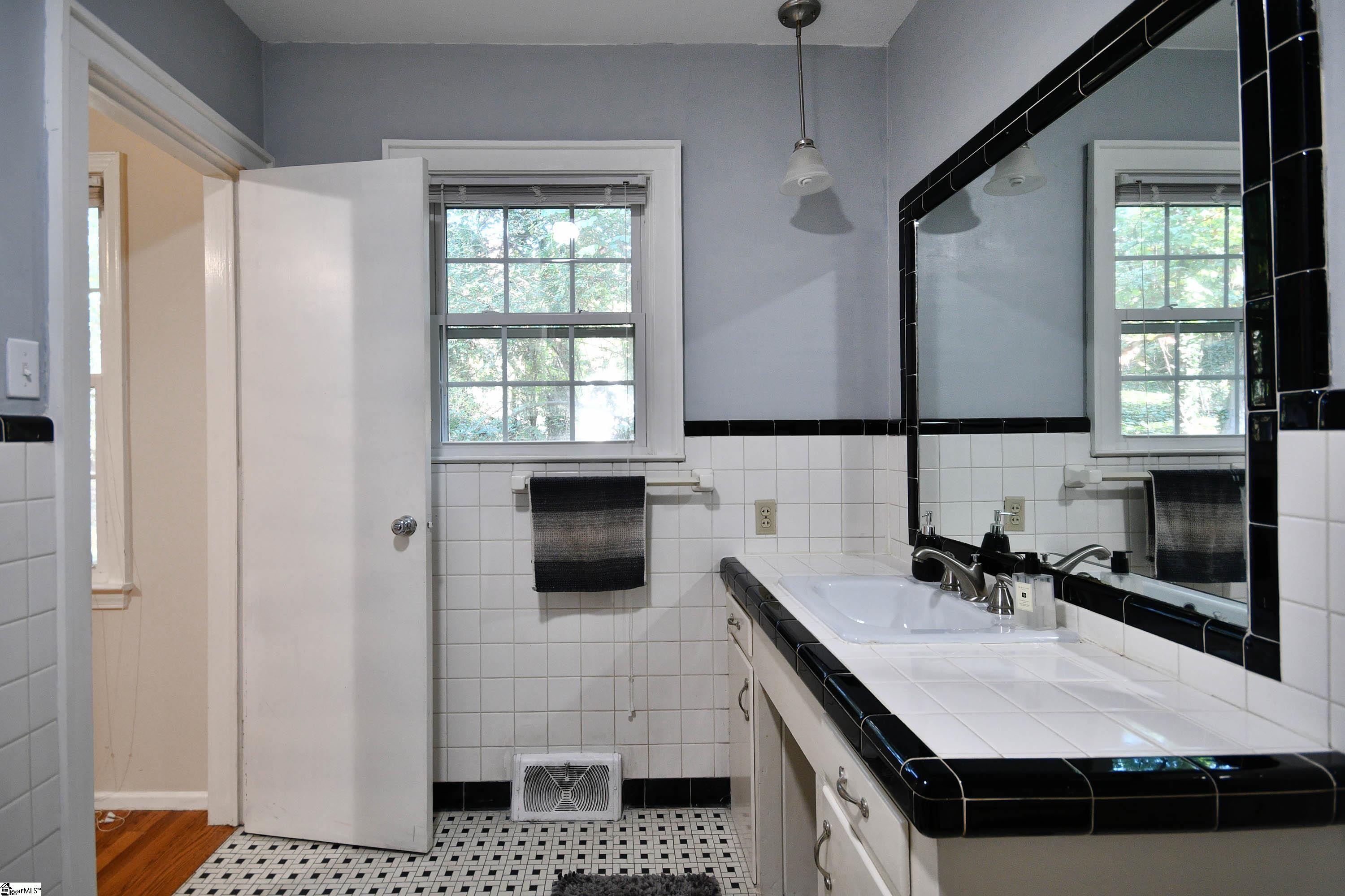 303 Tanglewood Drive Property Photo 31