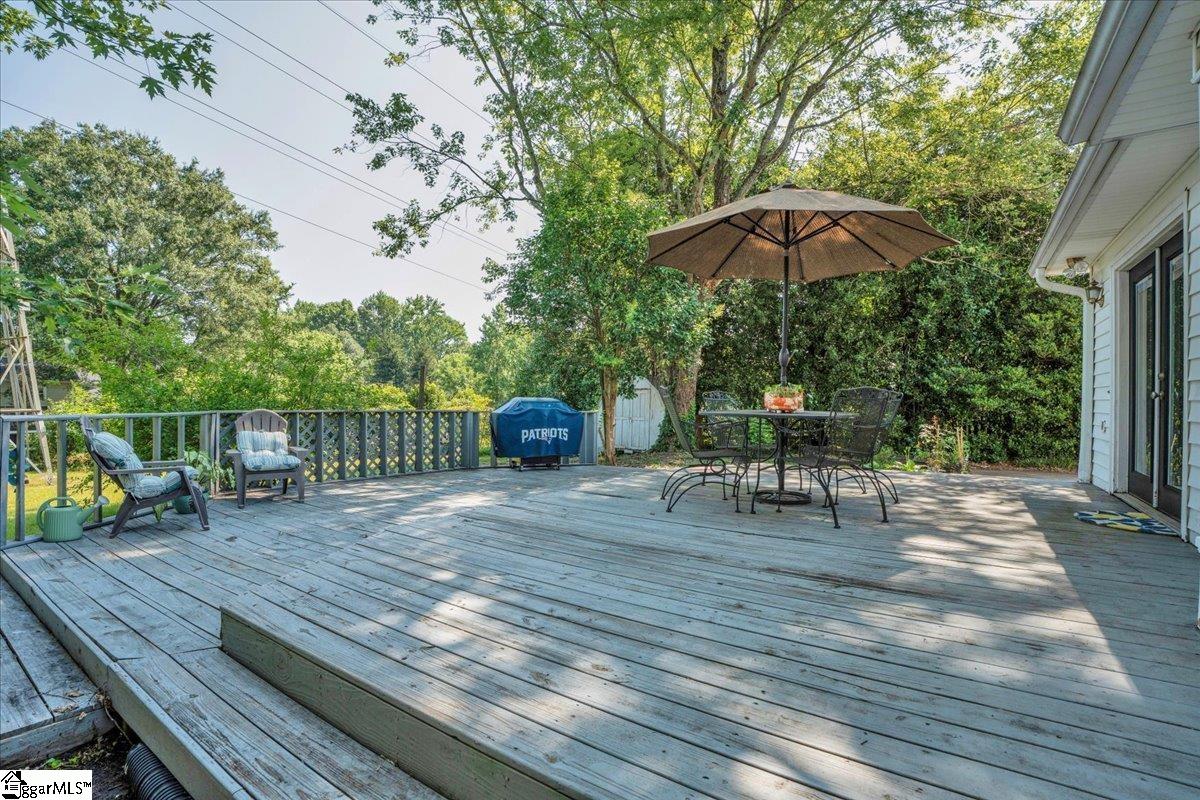 107 Gray Fox Square Property Photo 8