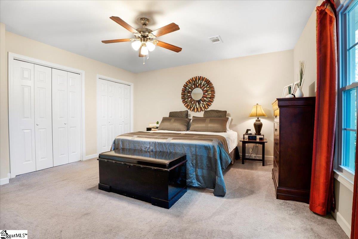 107 Gray Fox Square Property Photo 10