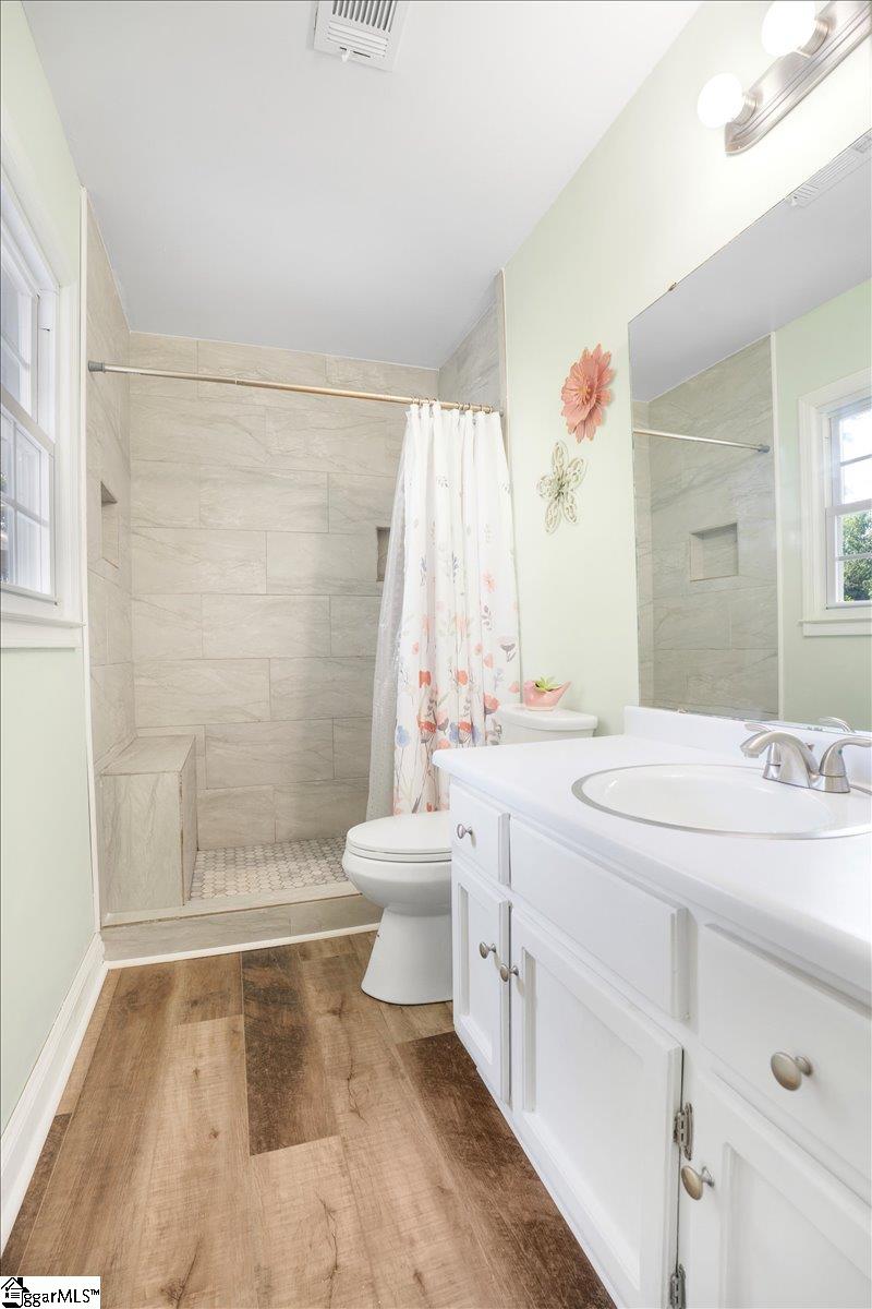 107 Gray Fox Square Property Photo 11