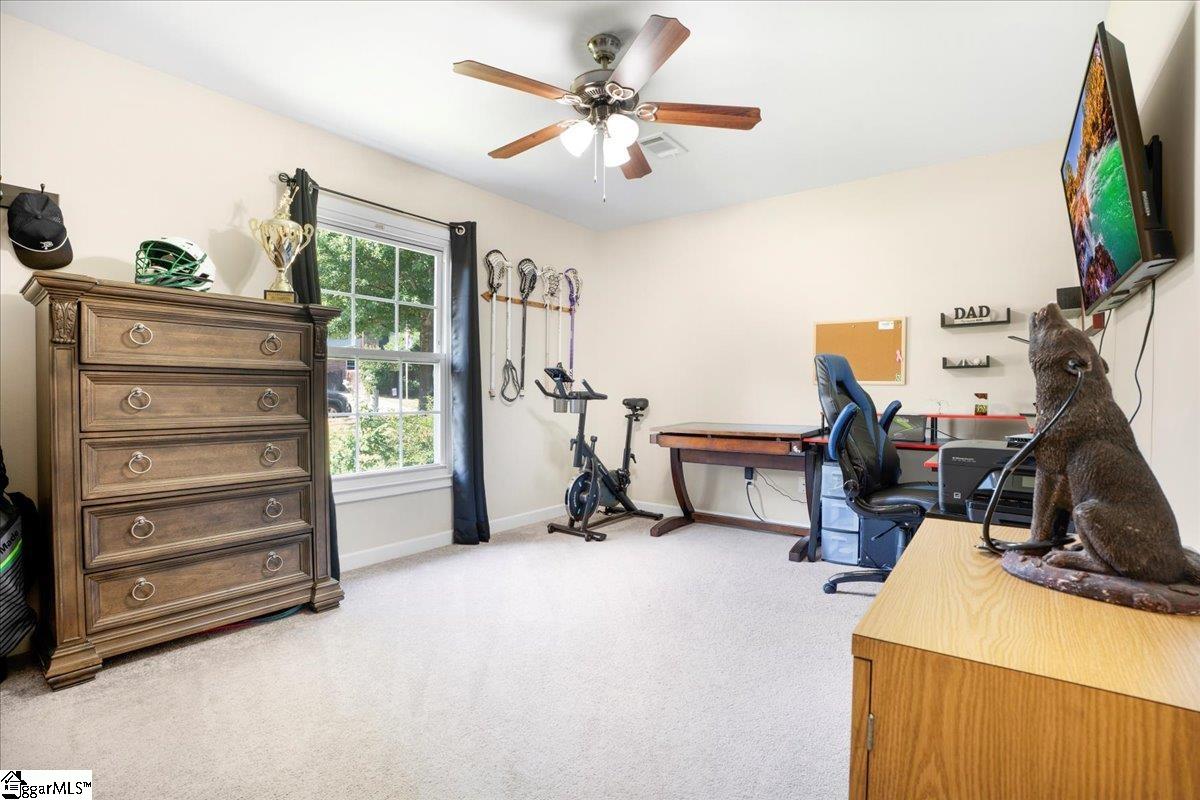 107 Gray Fox Square Property Photo 14