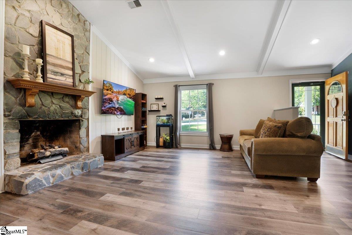 107 Gray Fox Square Property Photo 17