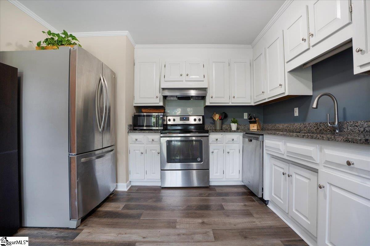 107 Gray Fox Square Property Photo 18