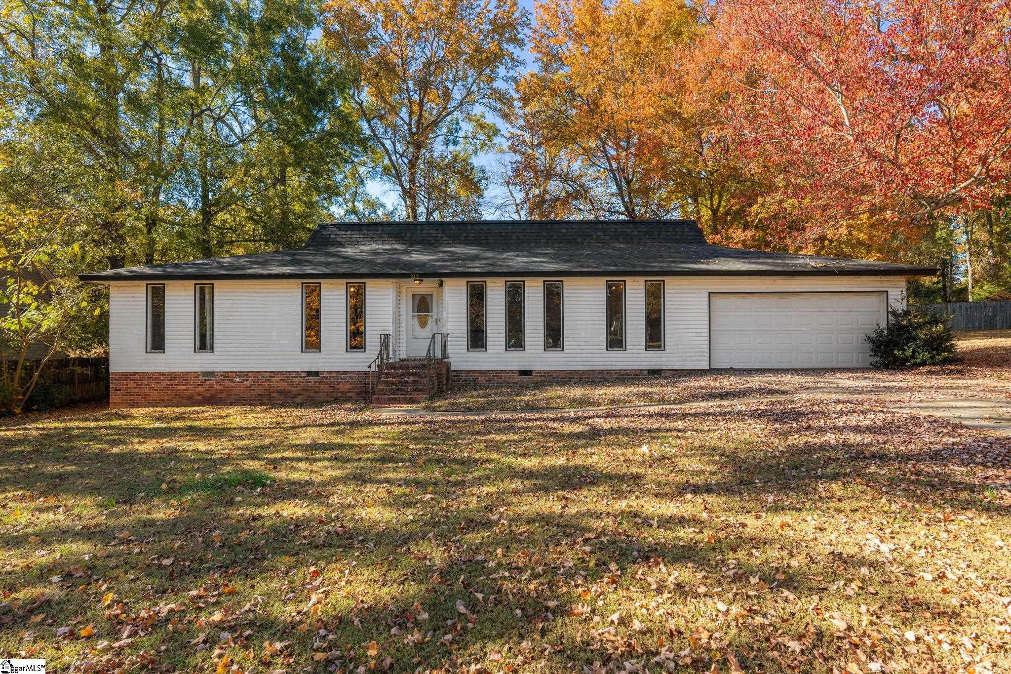 212 Barrett Drive Property Photo 1