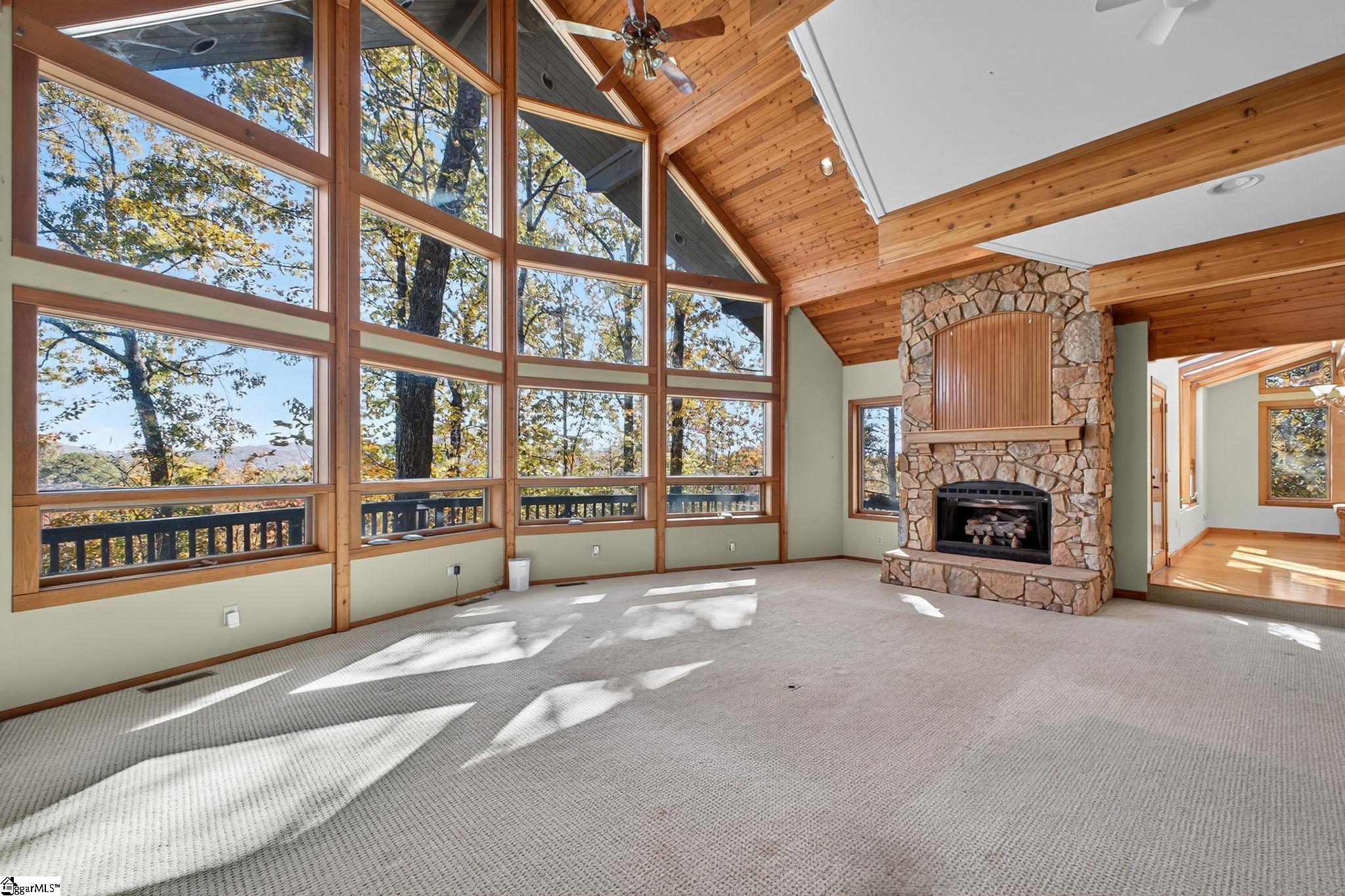 2 Deep Notch Way Property Photo 2