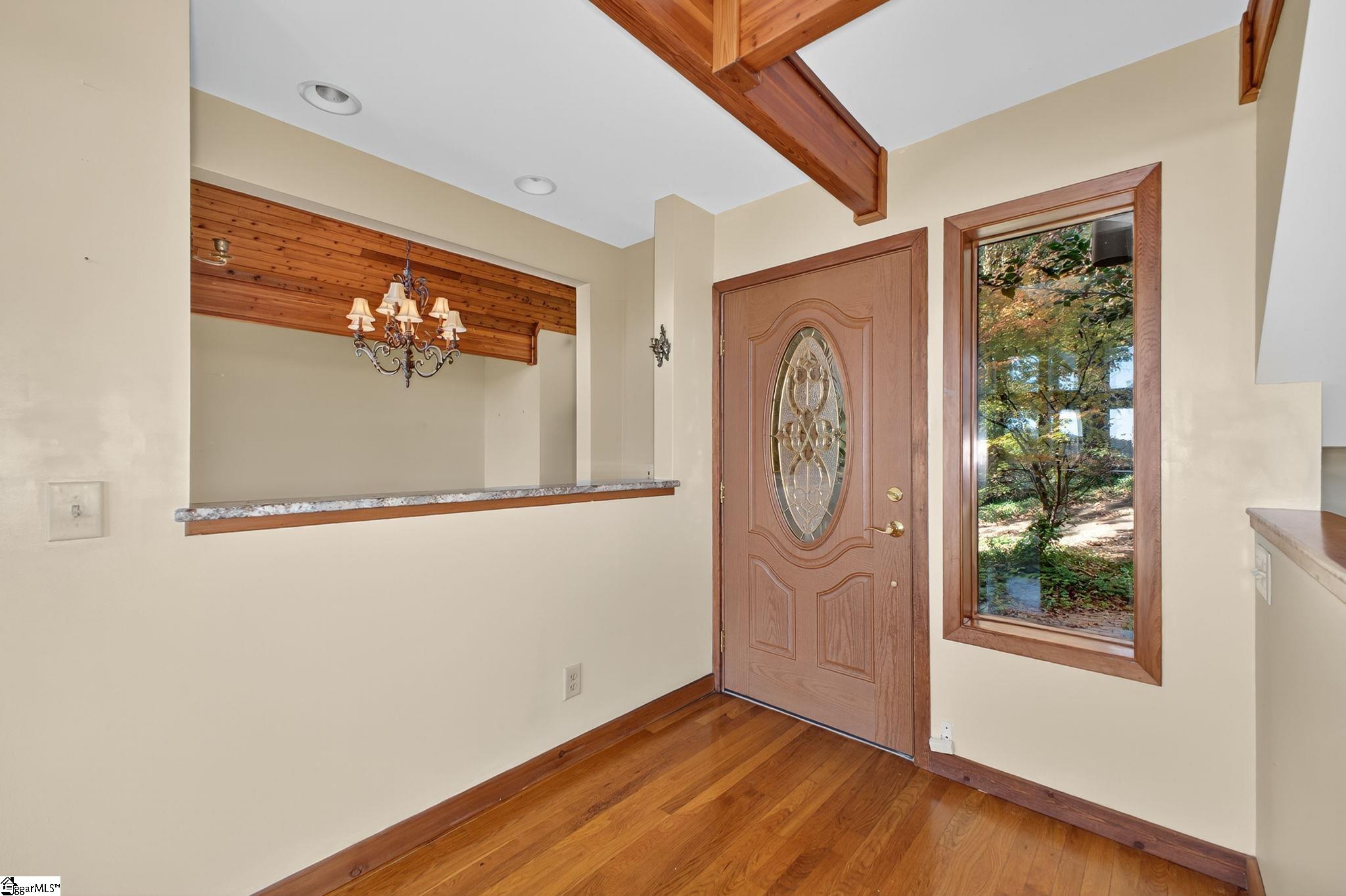 2 Deep Notch Way Property Photo 5