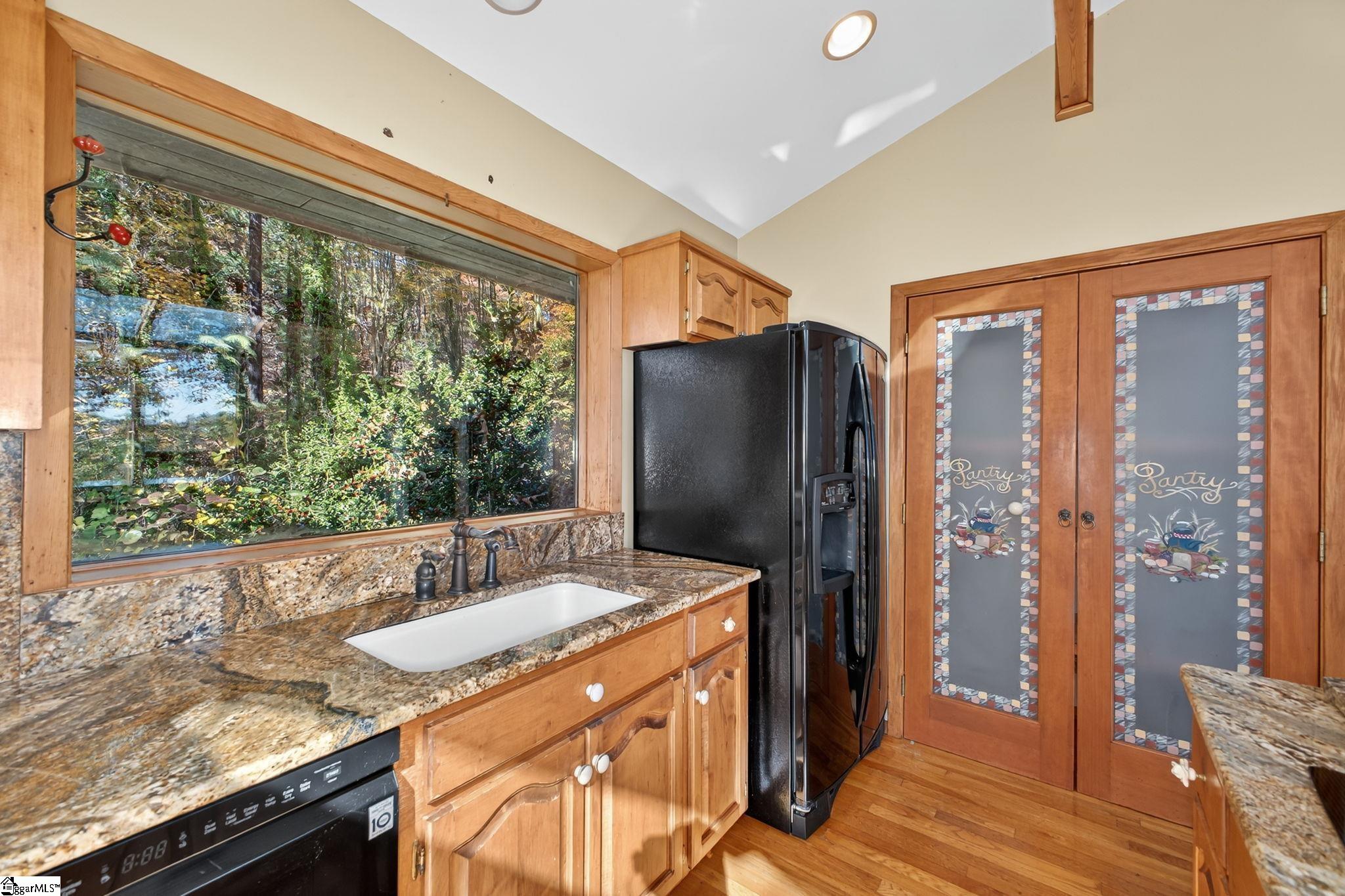 2 Deep Notch Way Property Photo 19