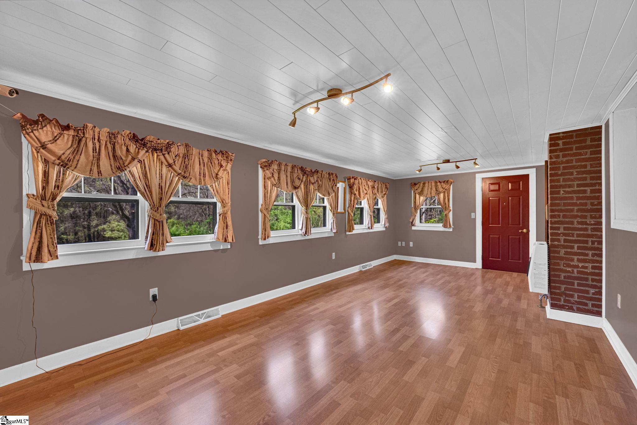 245 Cromer Road Property Photo 8