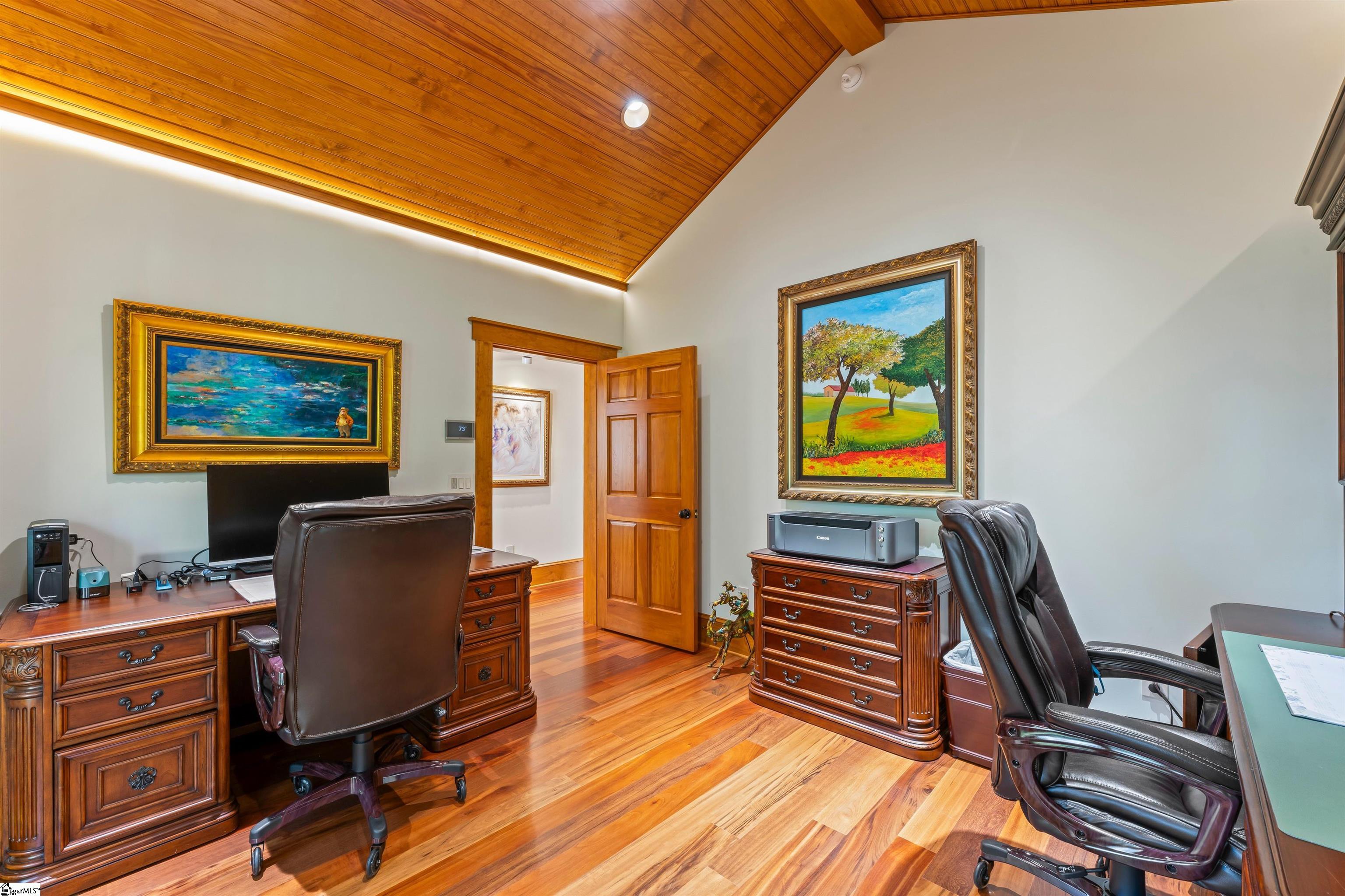 1574544 Property Photo 22