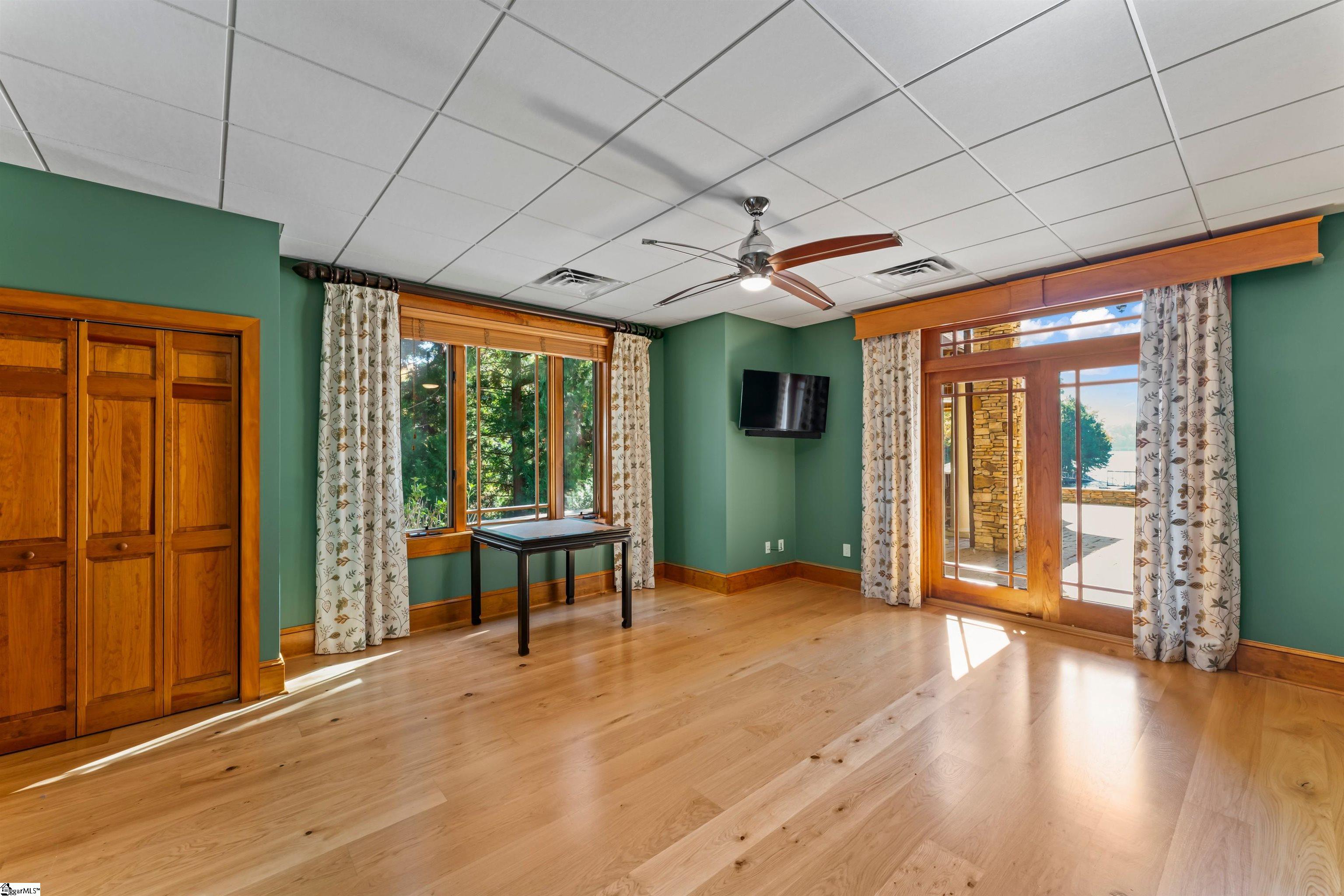 1574544 Property Photo 29