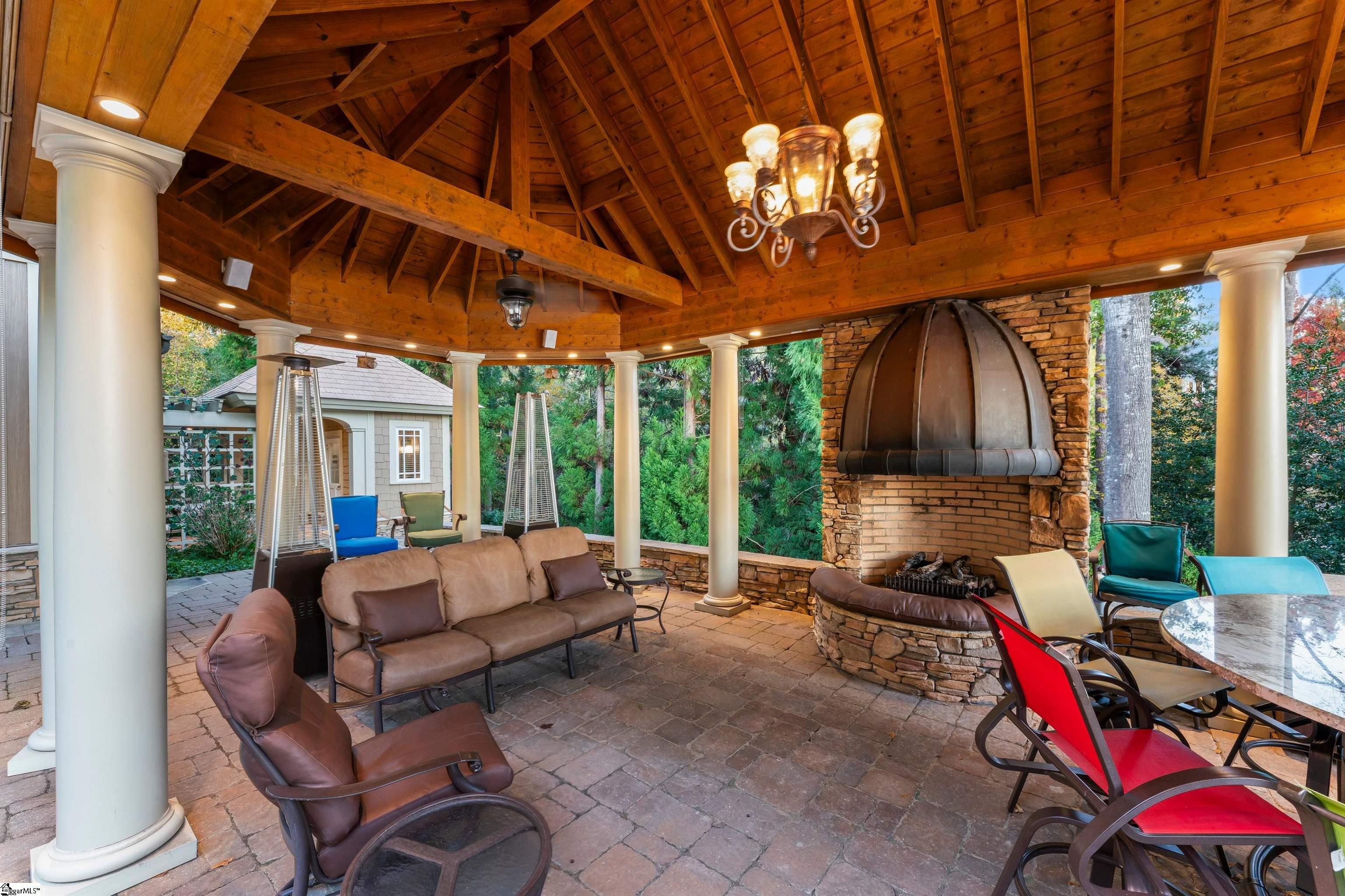 1574544 Property Photo 38