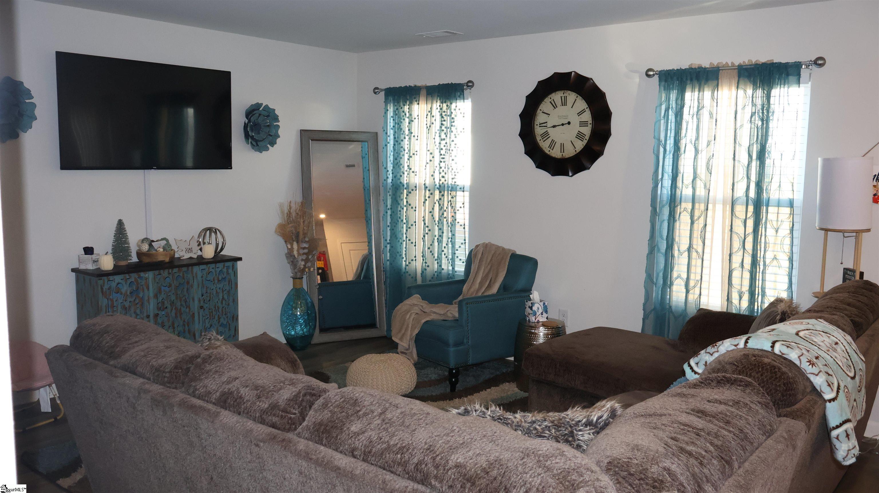 717 Tacoma Trail Property Photo 3