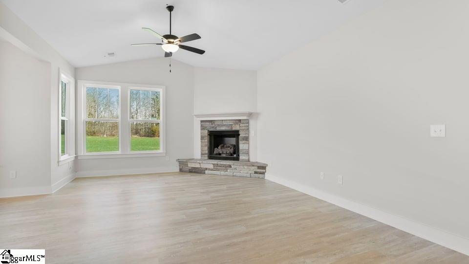 563 Winstone Trail Property Photo 12