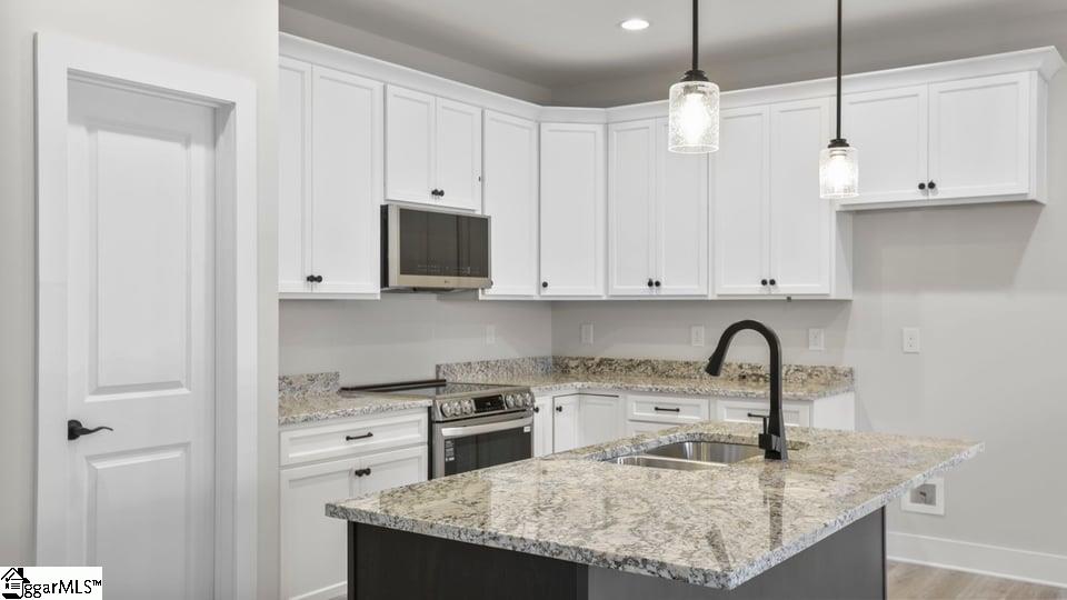 563 Winstone Trail Property Photo 19