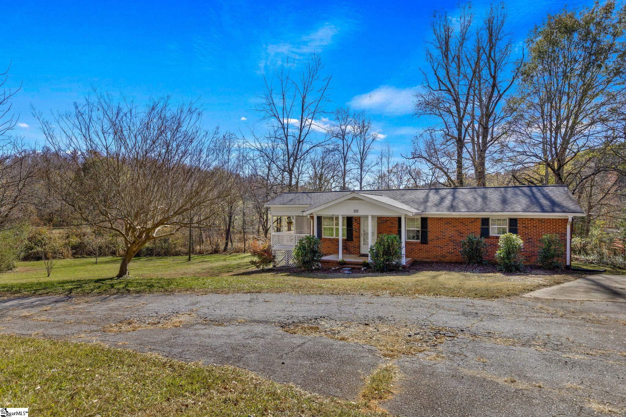 202 Cove Creek Road Property Photo 5