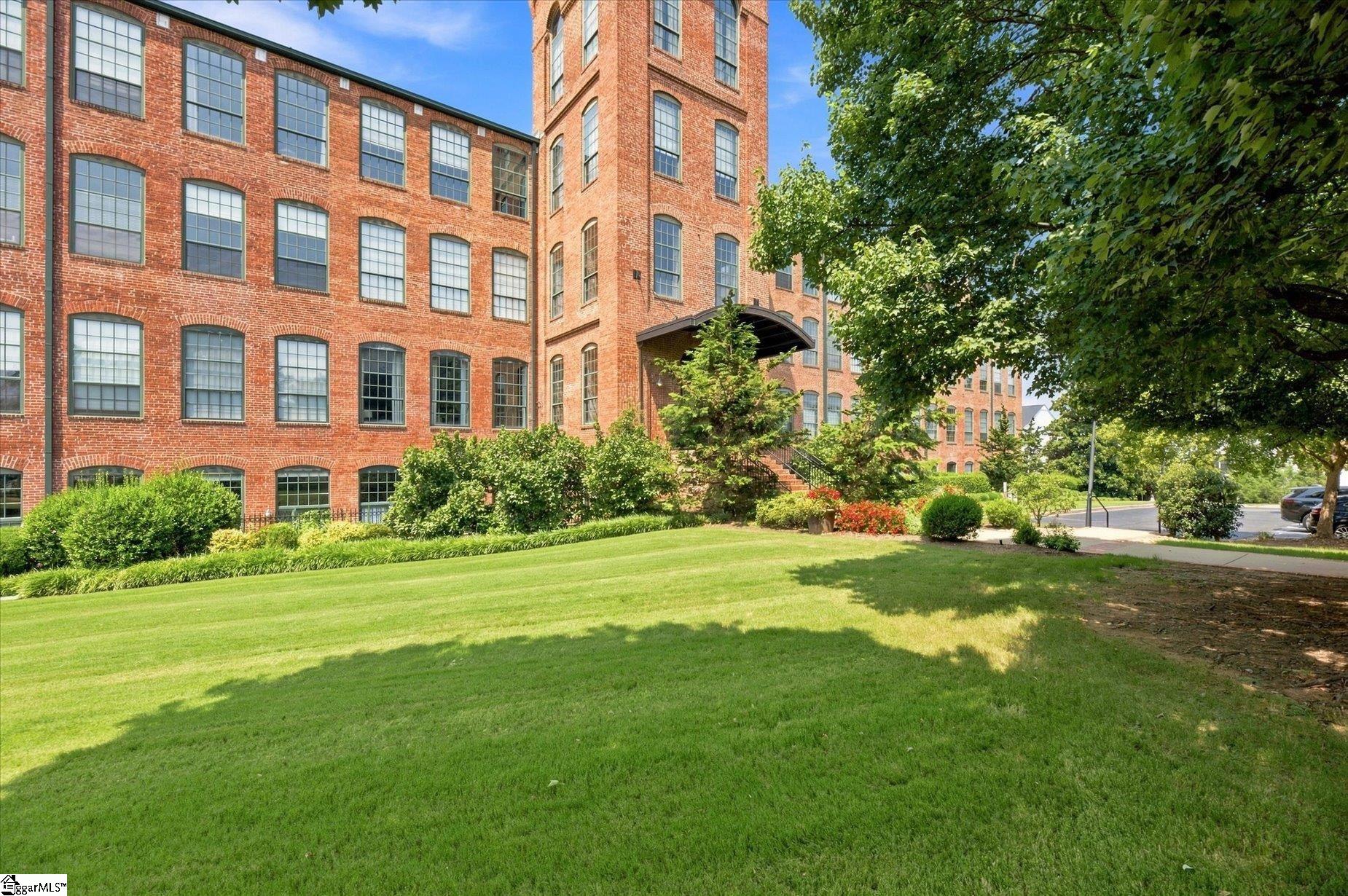 400 Mills Avenue Property Photo 3