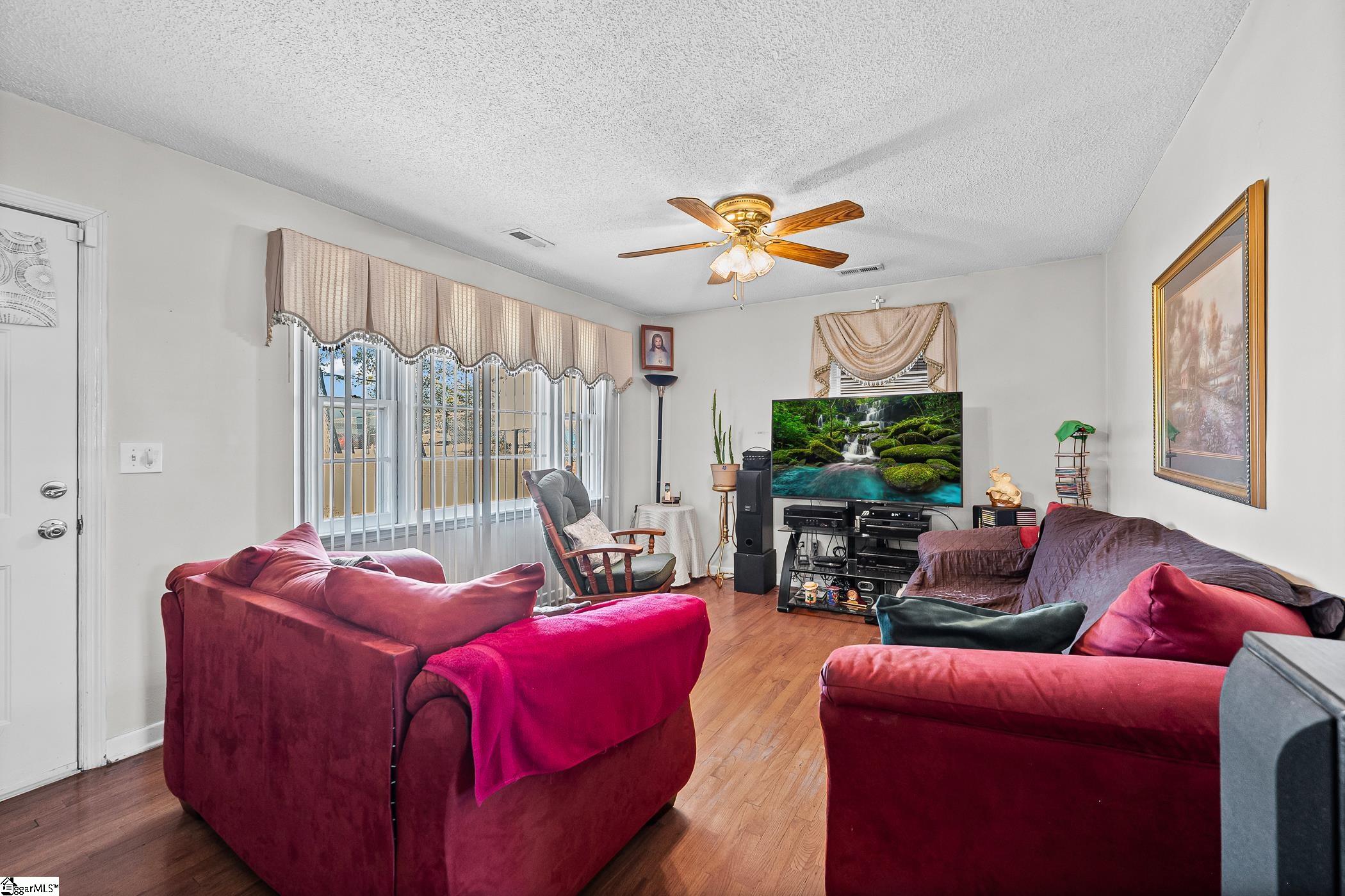 9 Michael Drive Property Photo 3