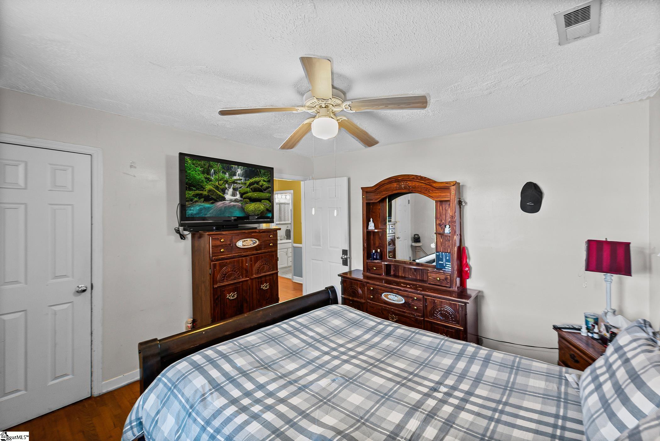 9 Michael Drive Property Photo 14
