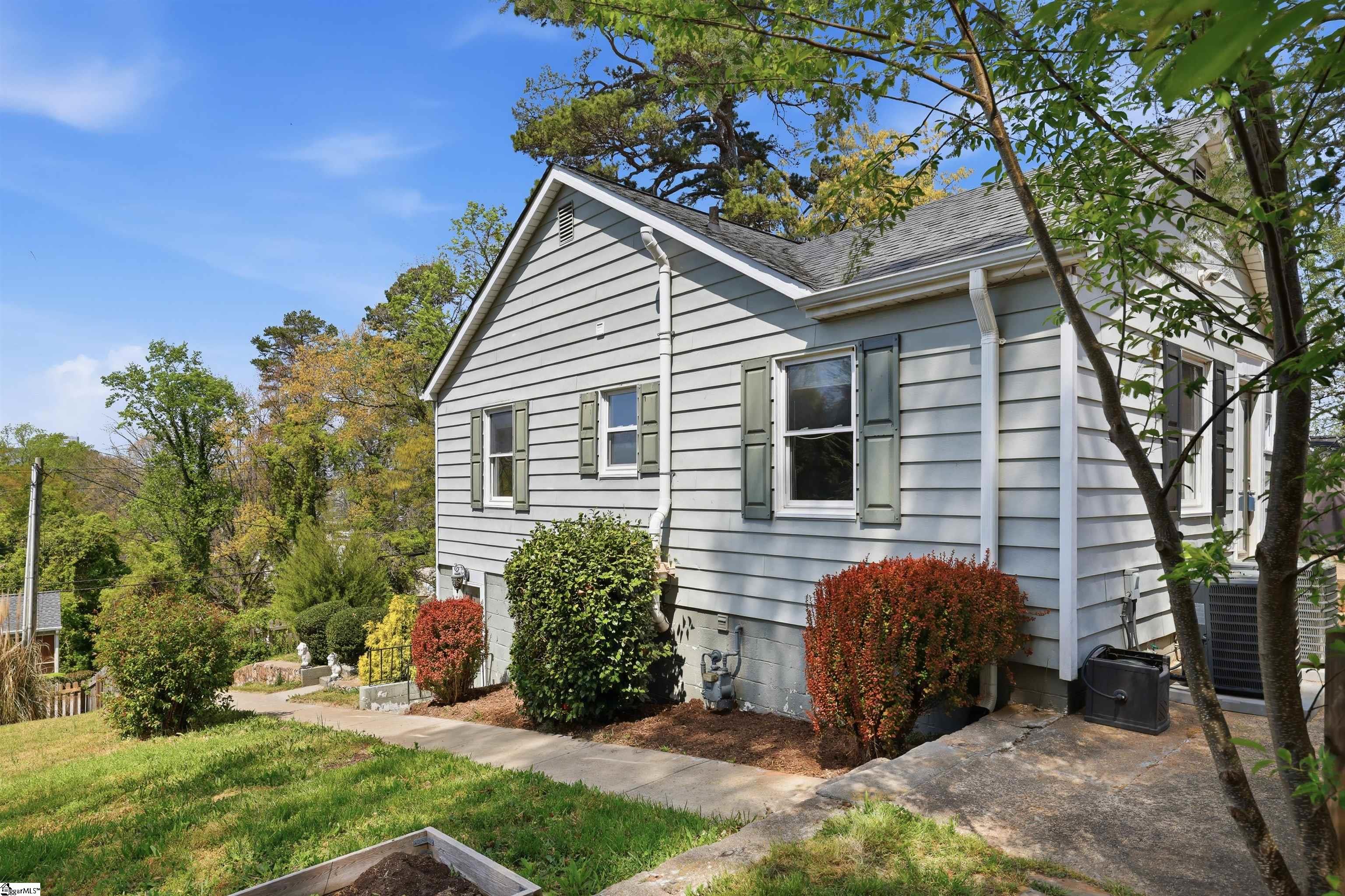 107 Haviland Avenue Property Photo 41