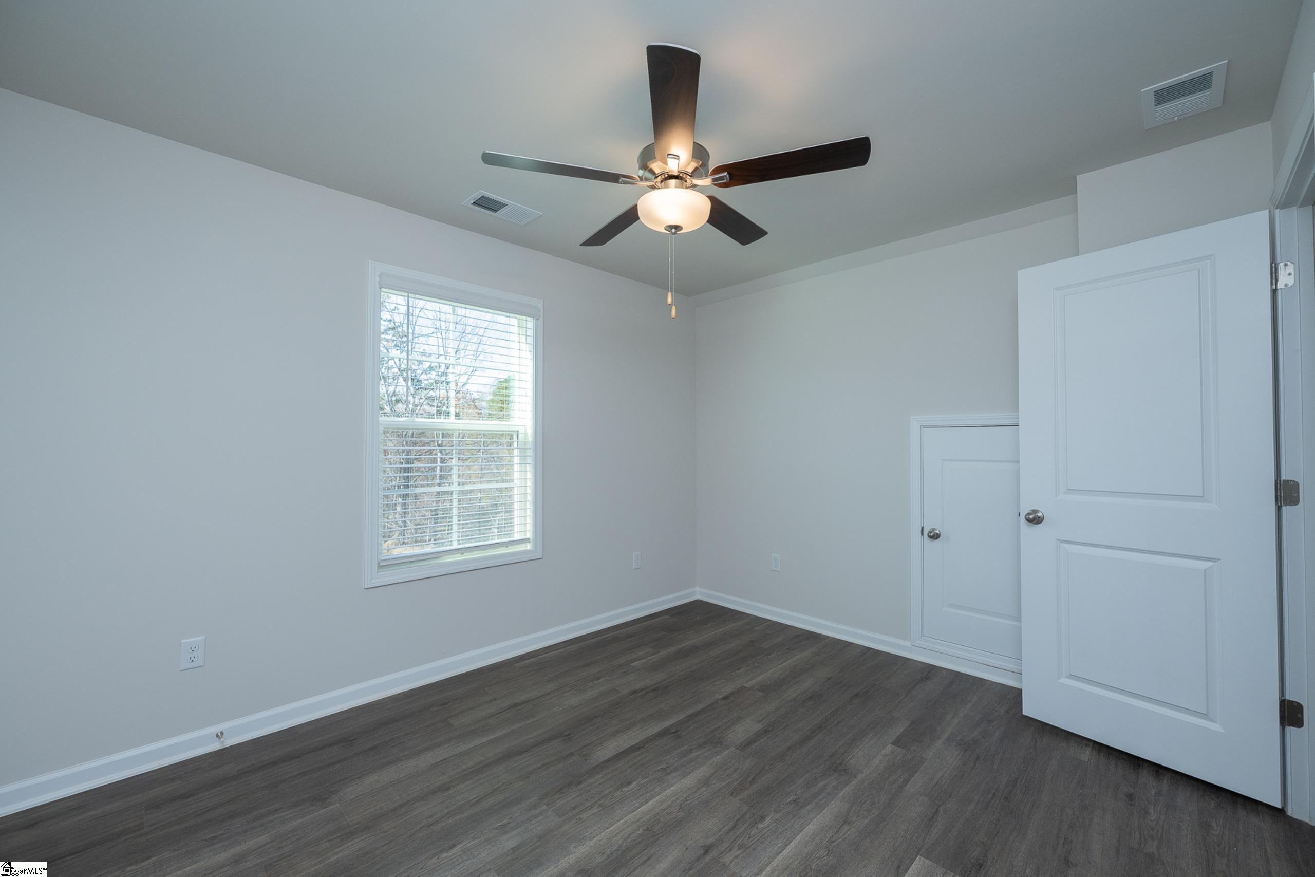 221 Waltham Court Property Photo 15