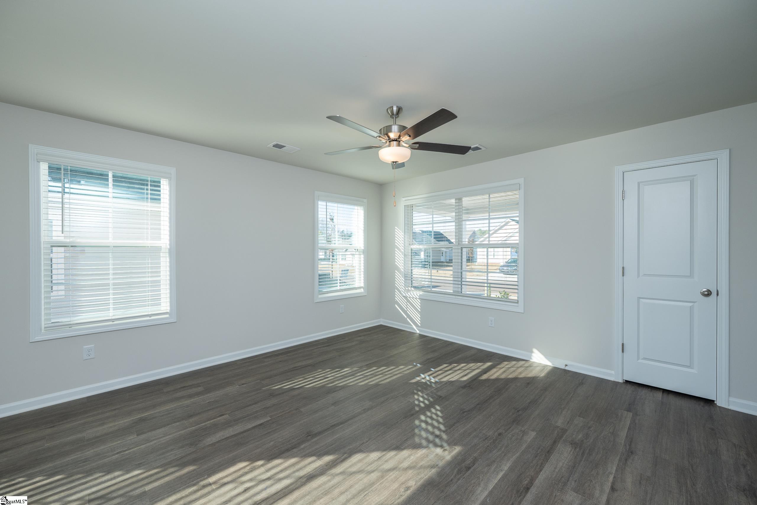 11 Thorndike Way Property Photo 4