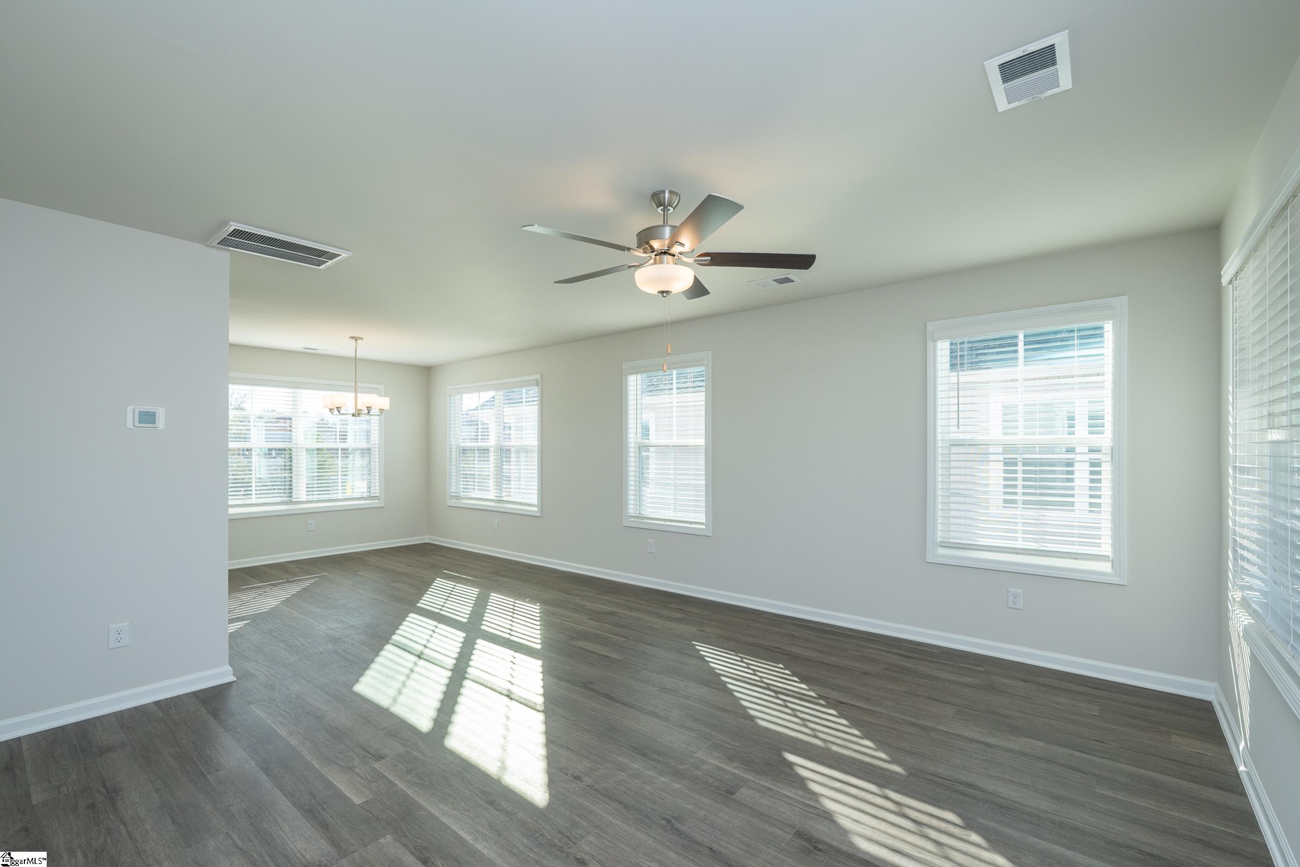 11 Thorndike Way Property Photo 5