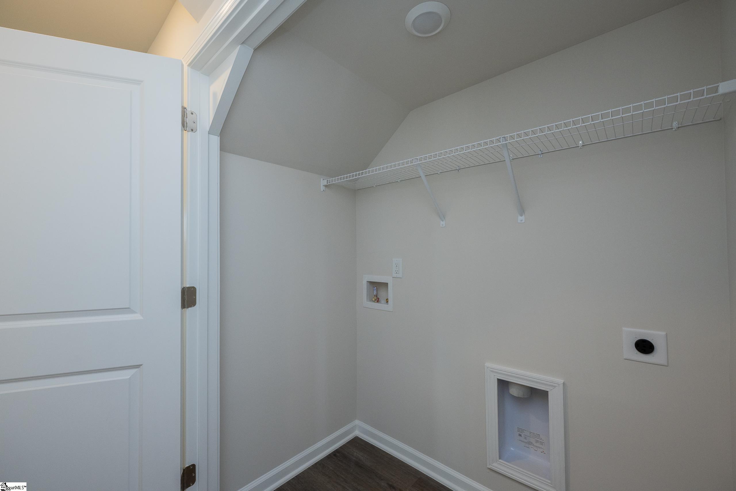11 Thorndike Way Property Photo 15
