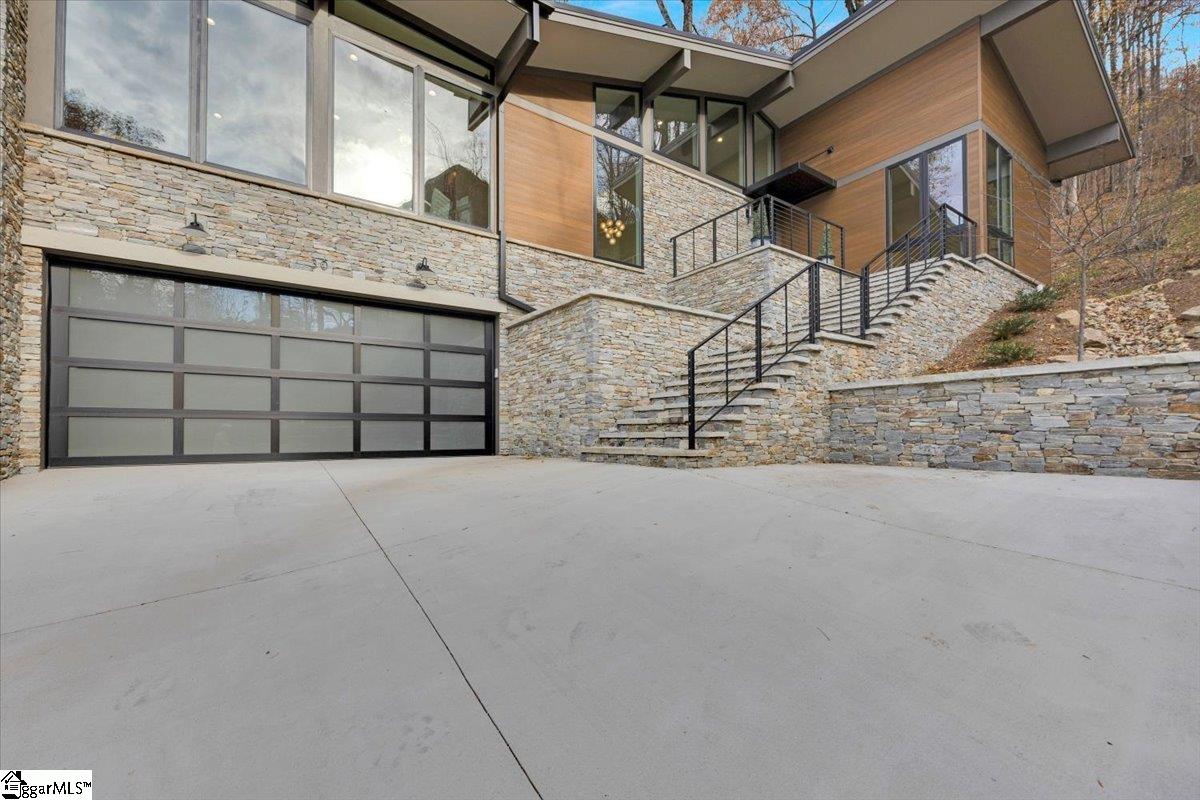30 Windfaire Pass Court Property Photo 3