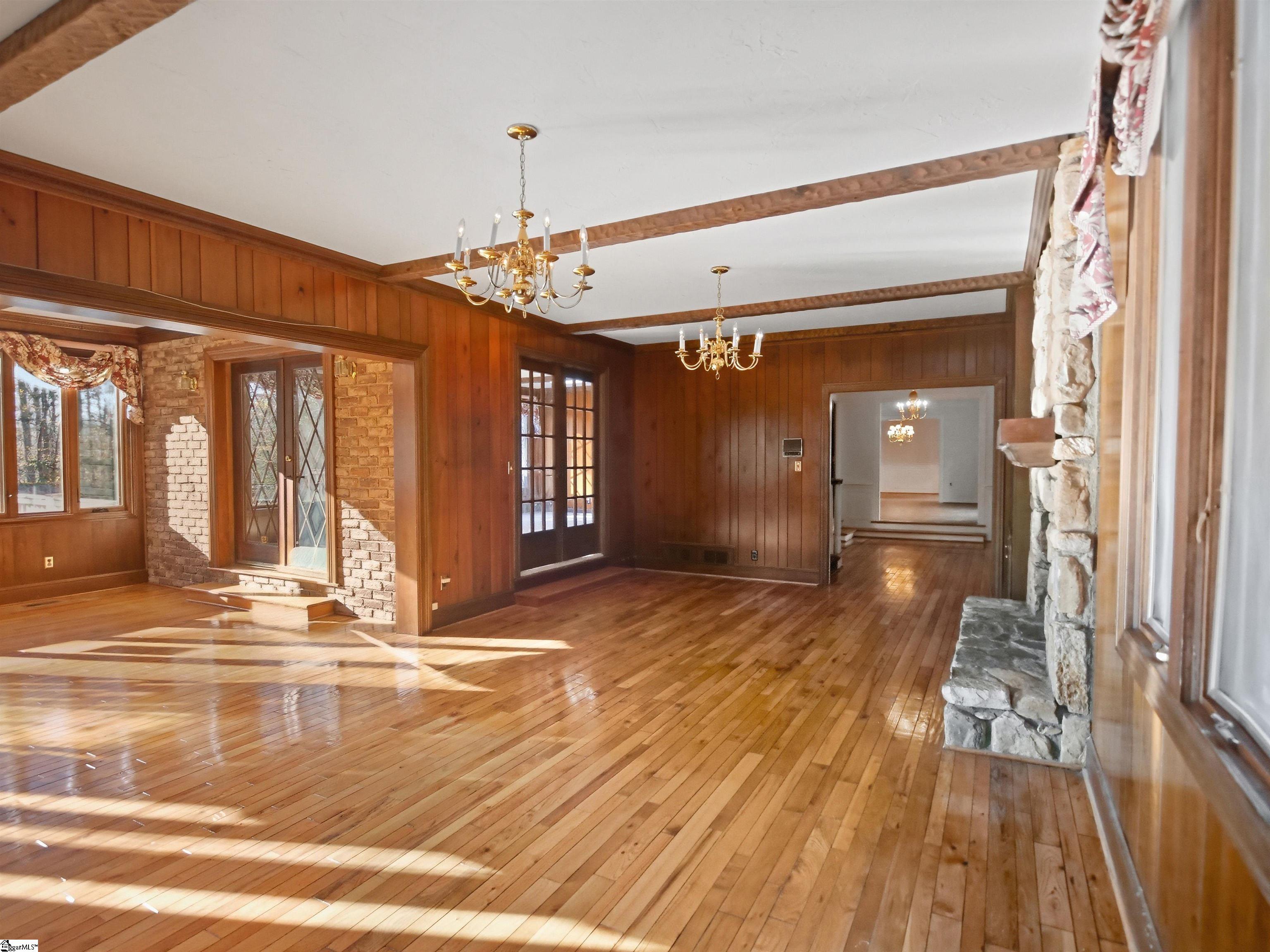 100 Kirkwood Place Property Photo 3