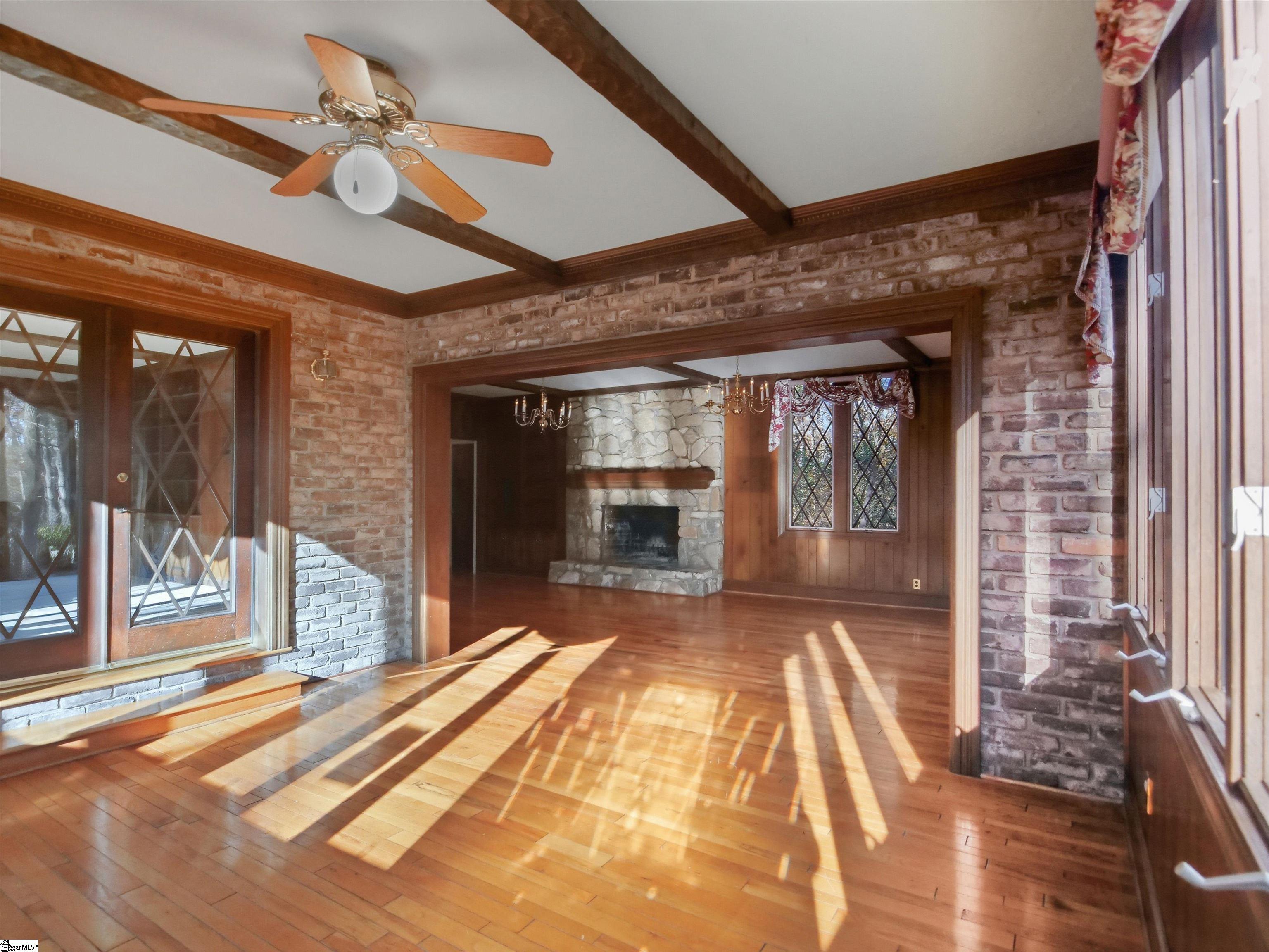 100 Kirkwood Place Property Photo 4