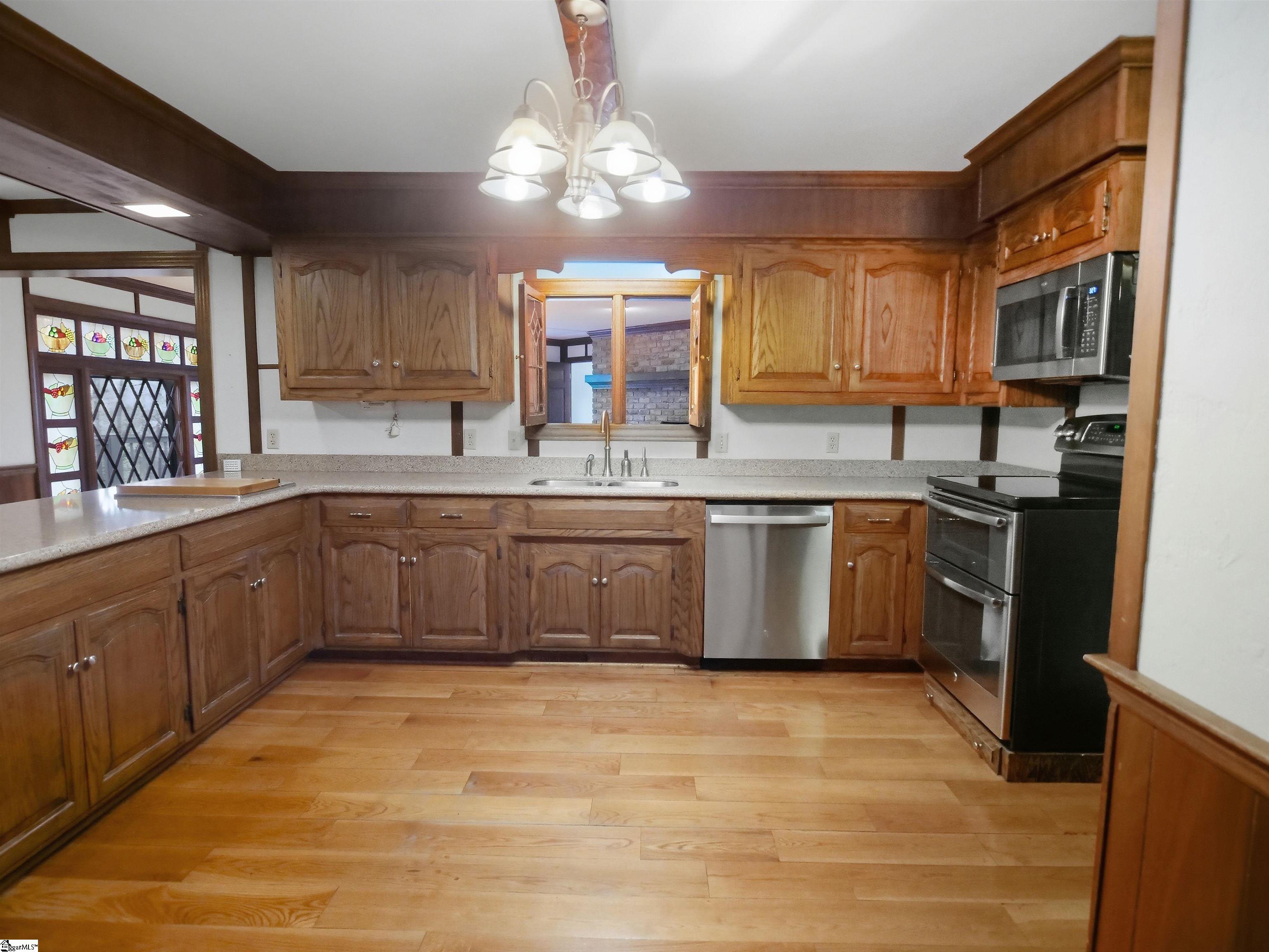 100 Kirkwood Place Property Photo 8