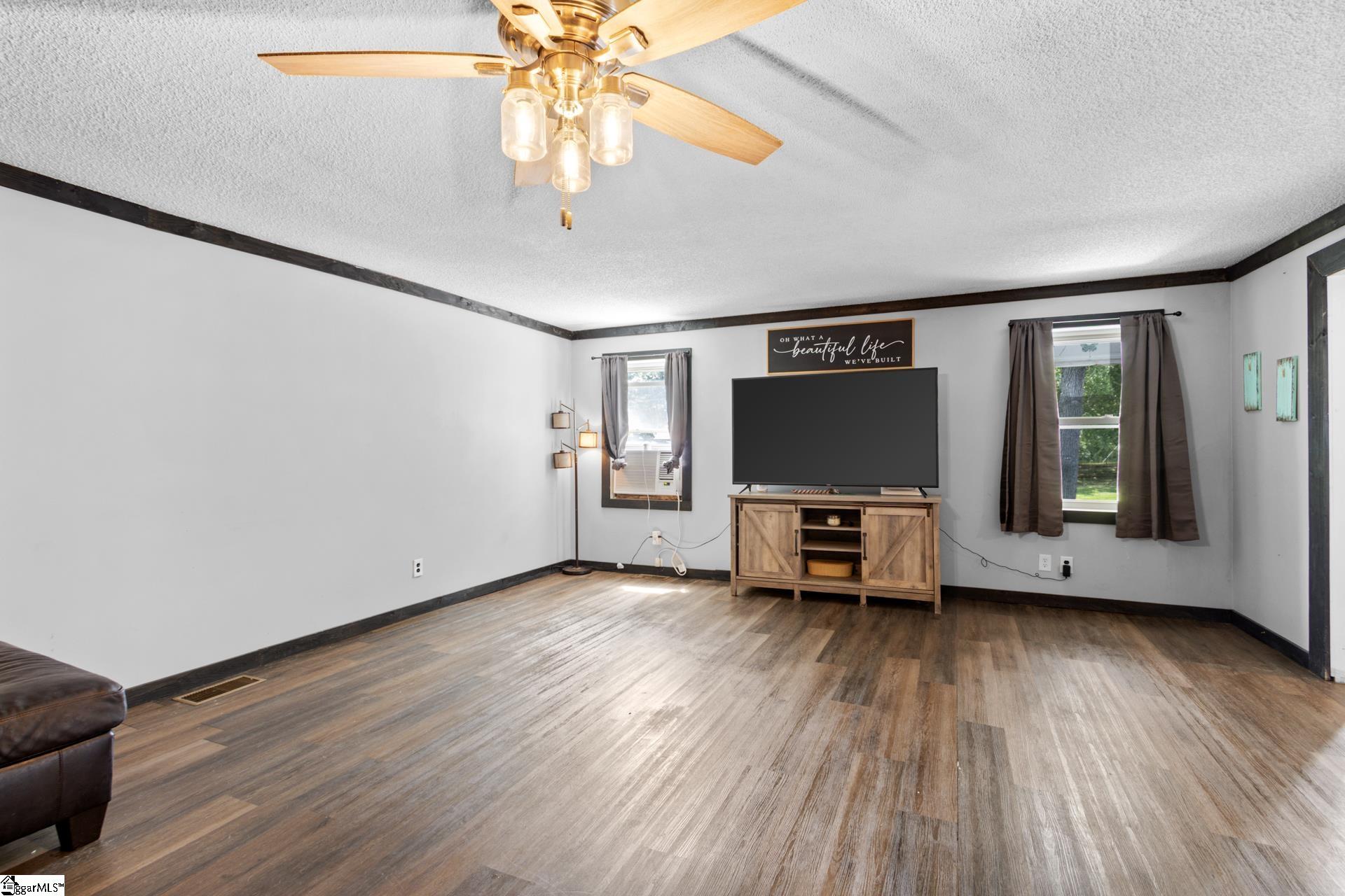 186 Relax Street Property Photo 11