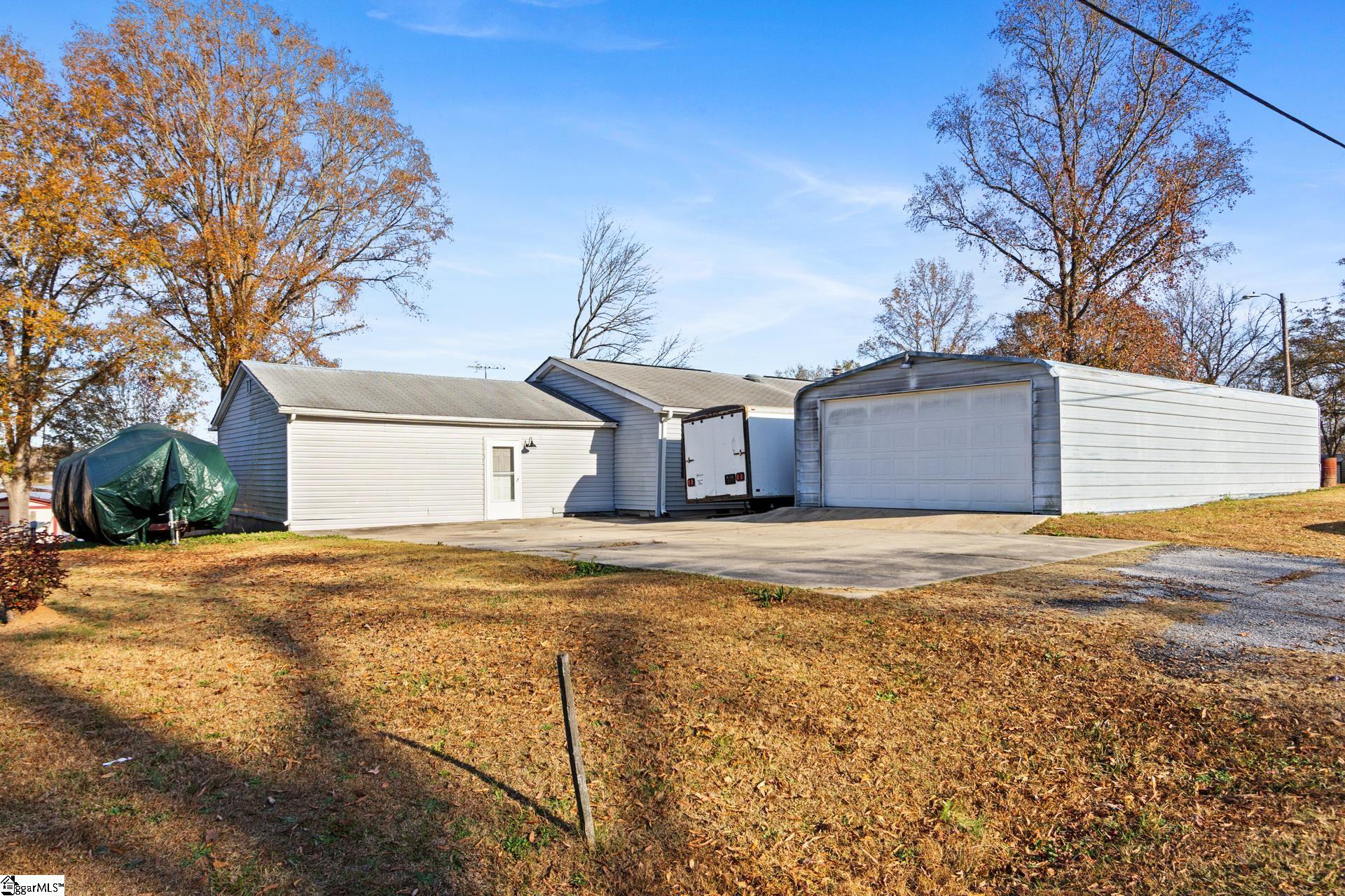 186 Relax Street Property Photo 34