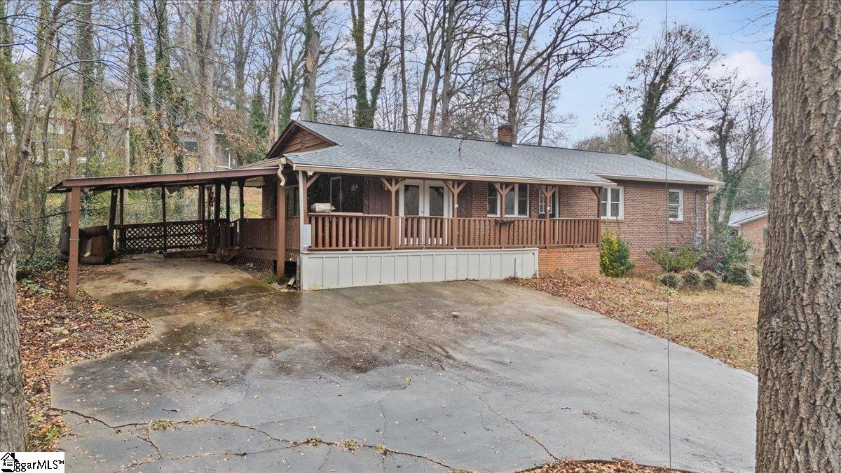 108 Linda Lane Property Photo 2