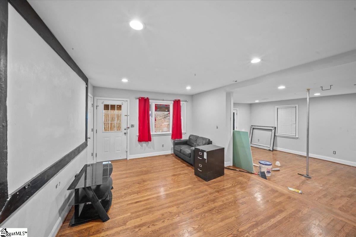 108 Linda Lane Property Photo 8
