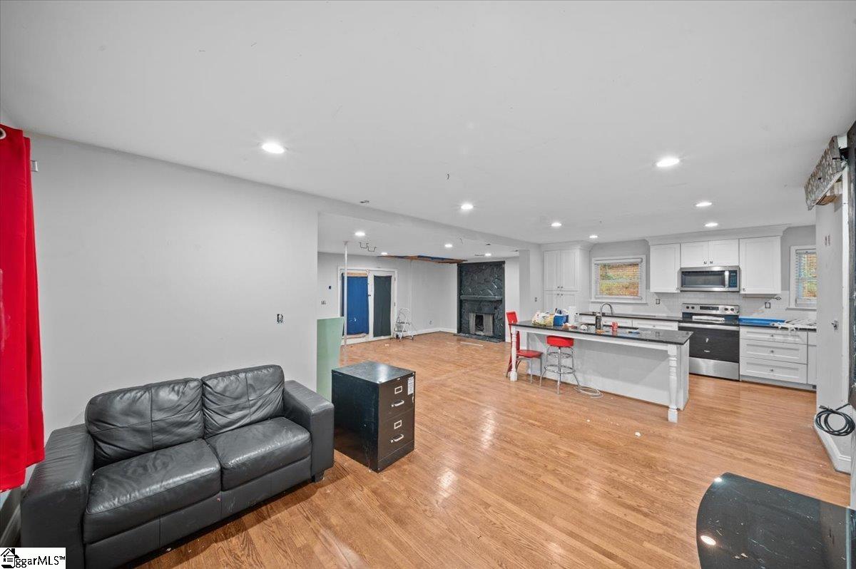 108 Linda Lane Property Photo 10