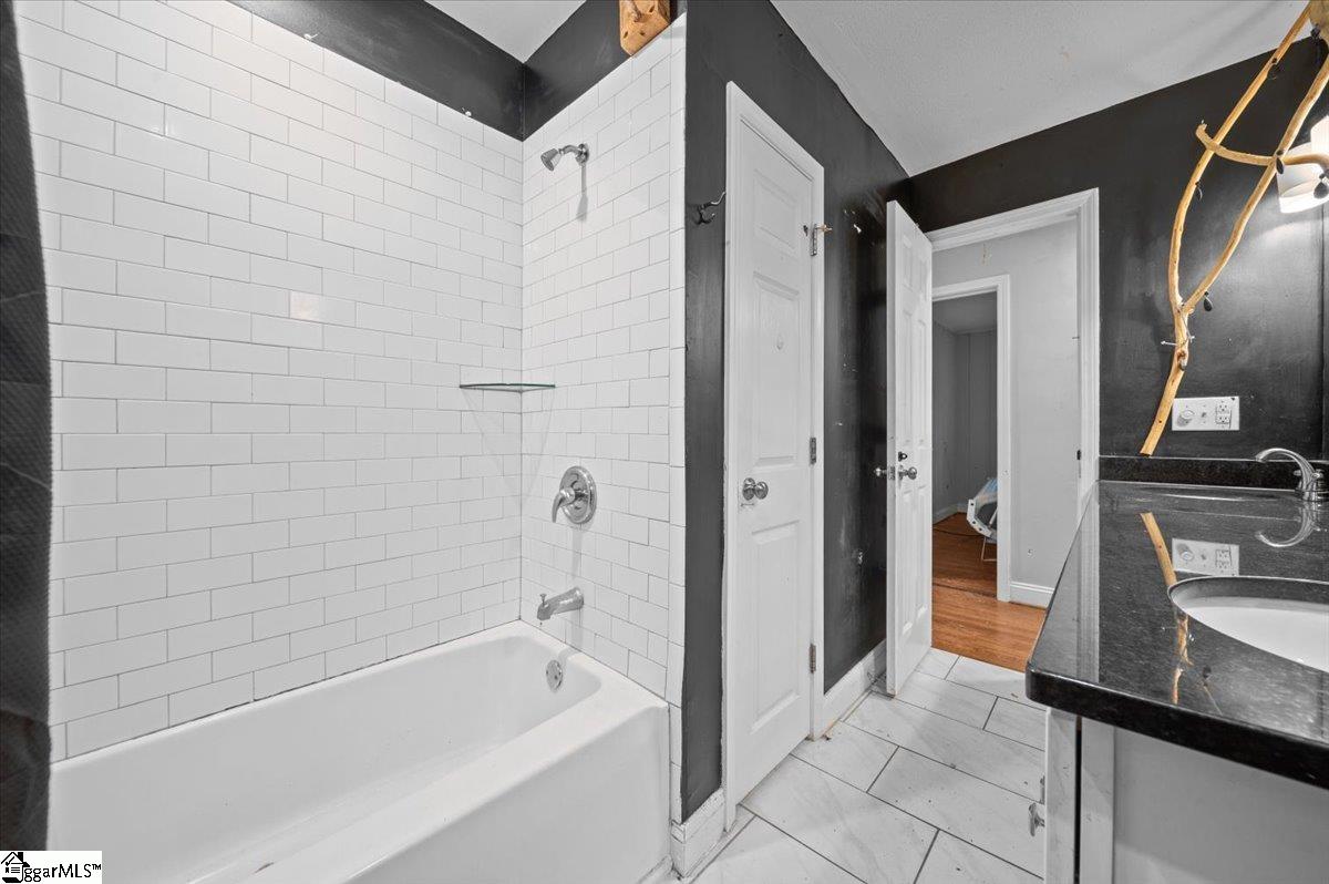 108 Linda Lane Property Photo 14