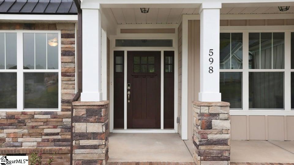 598 Winstone Trail Property Photo 4
